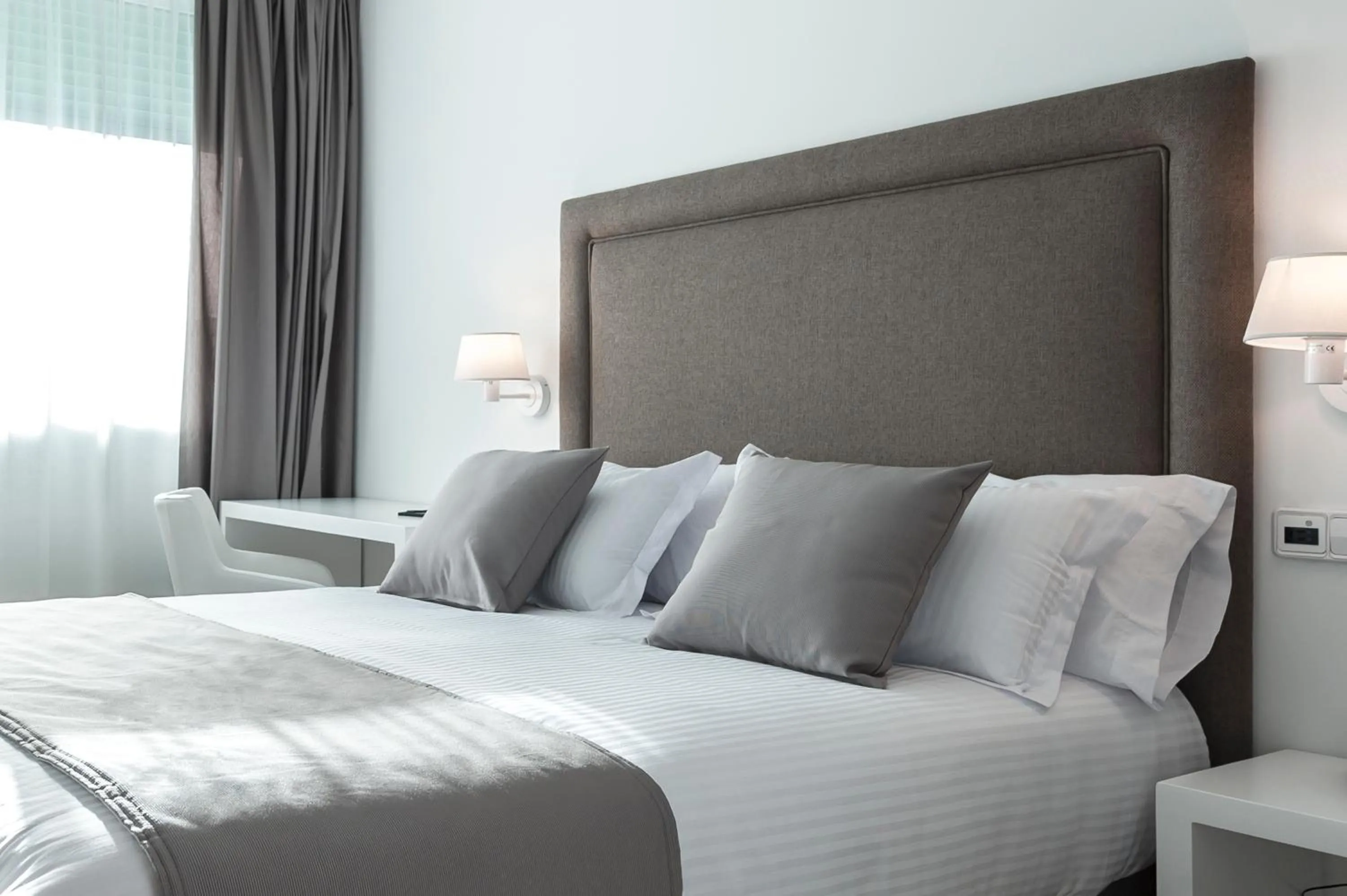 Bedroom, Bed in Suite Home Sardinero