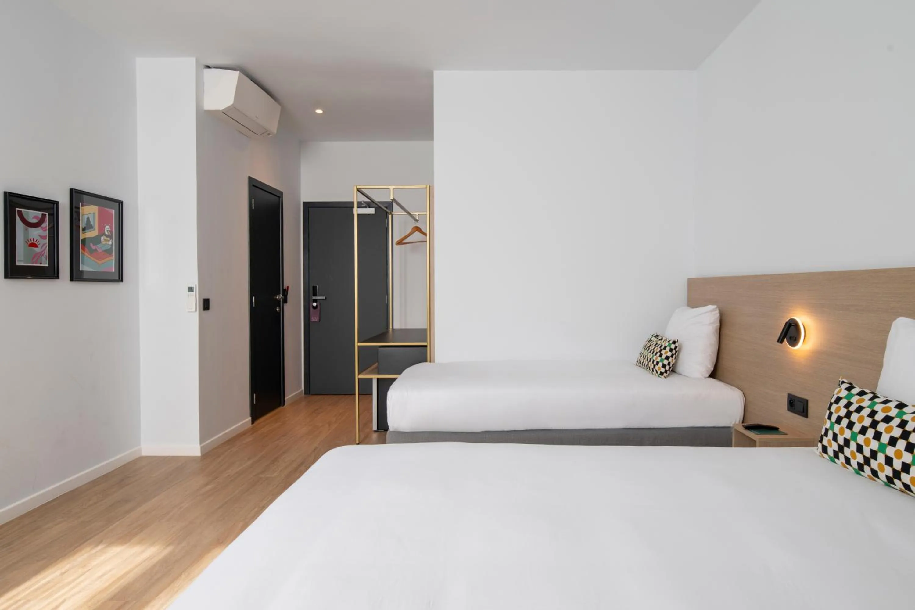 Bedroom, Bed in Jill Hotel Brussels