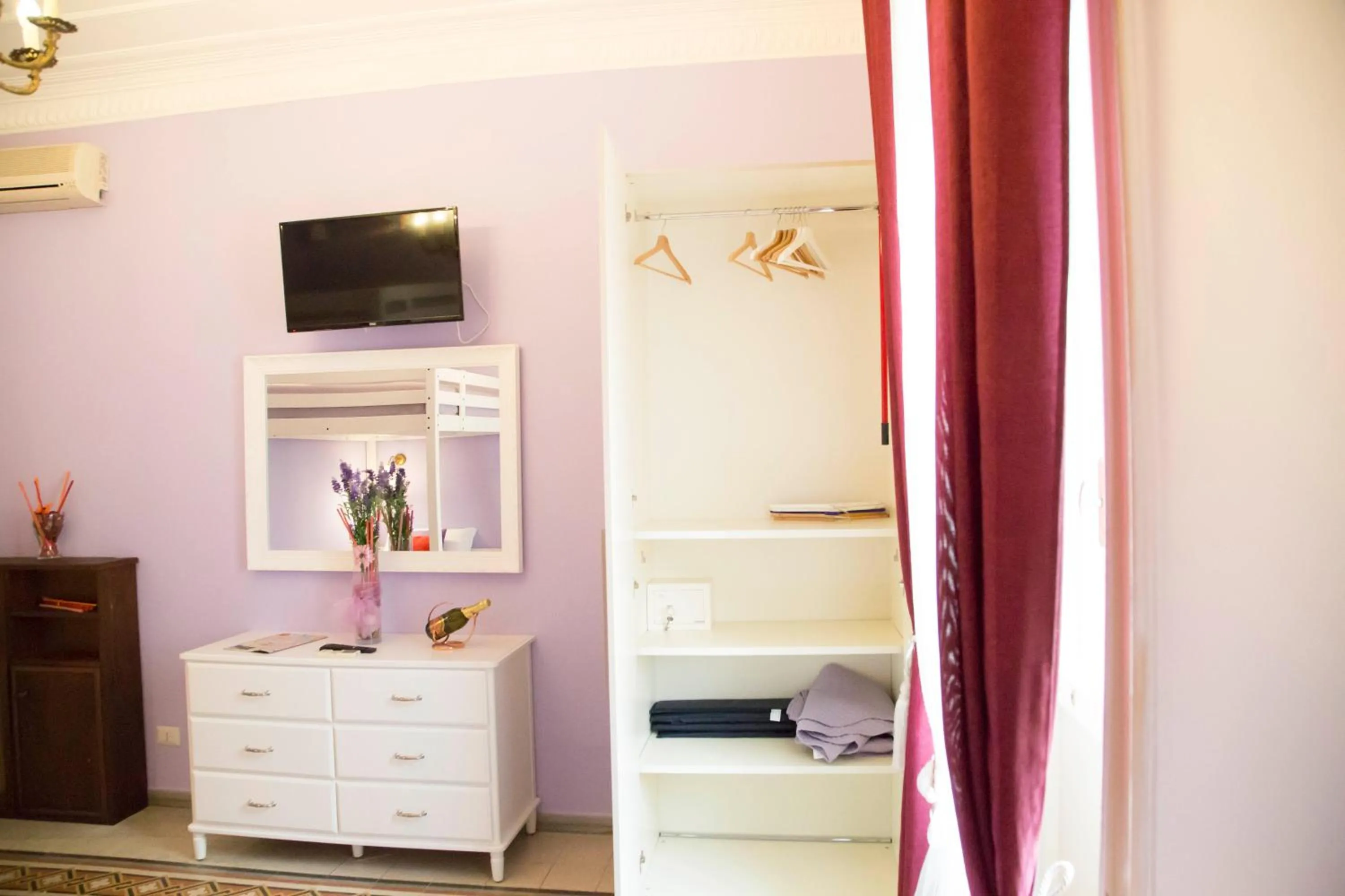 Bedroom in Sweet Sleep Vatican