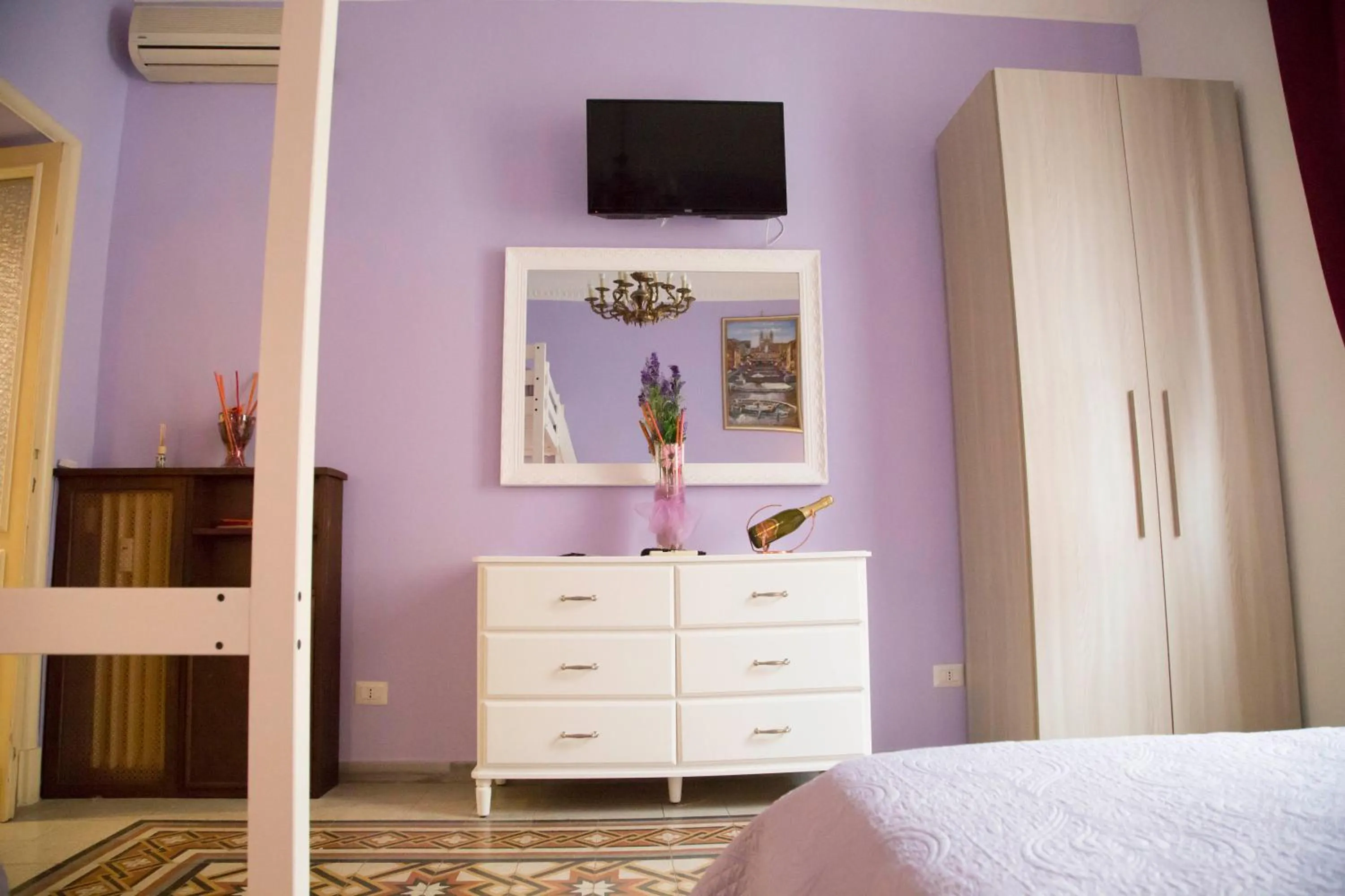 TV and multimedia, Bed in Sweet Sleep Vatican