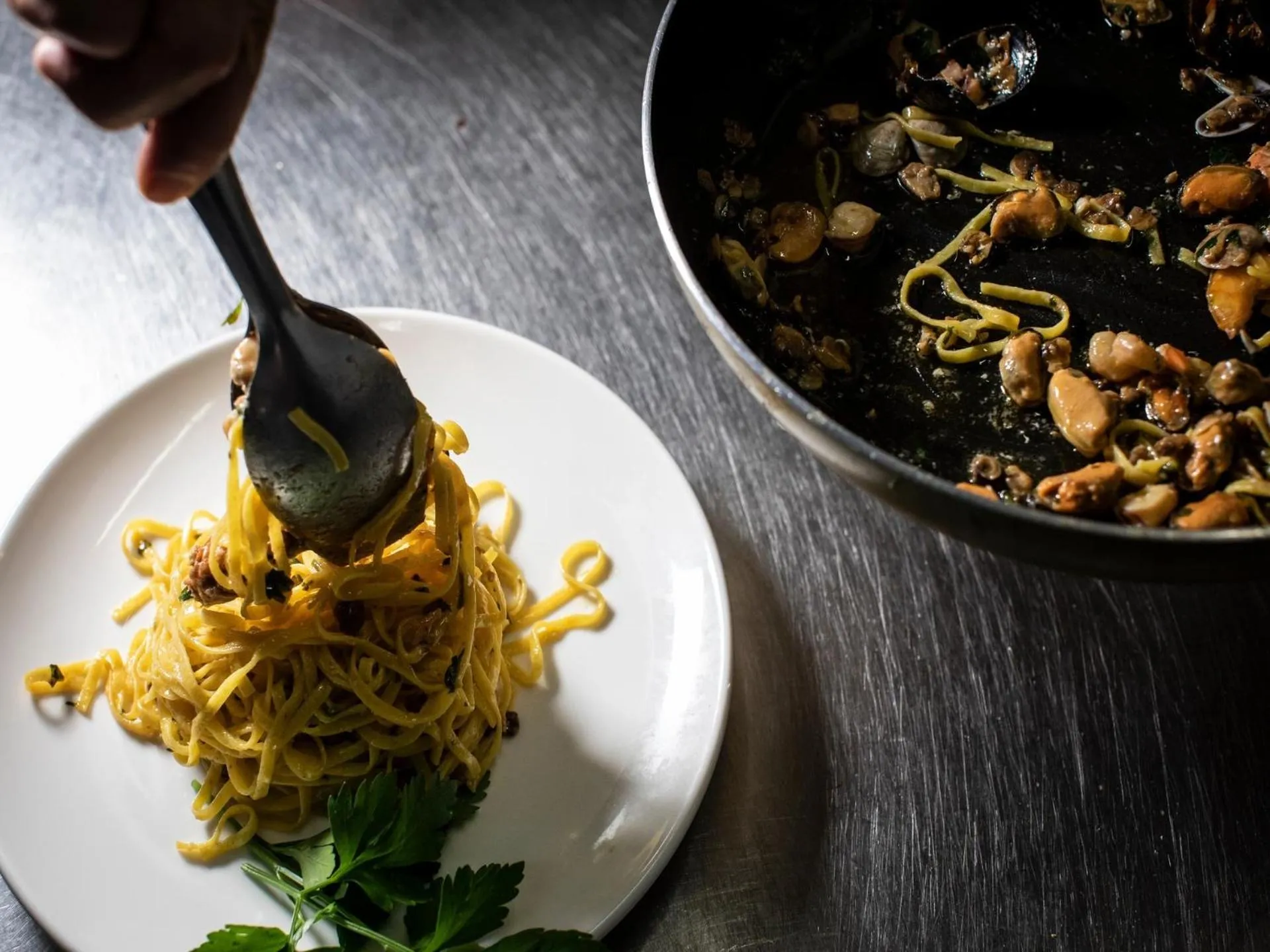 Restaurant/places to eat in Amadei Hotel Blumen