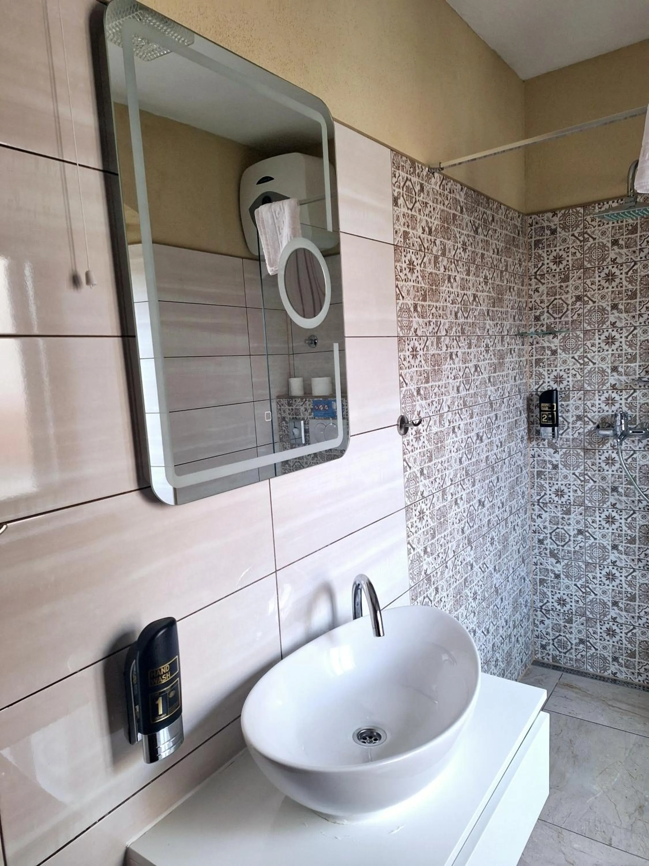 Bathroom in Palace Derossi