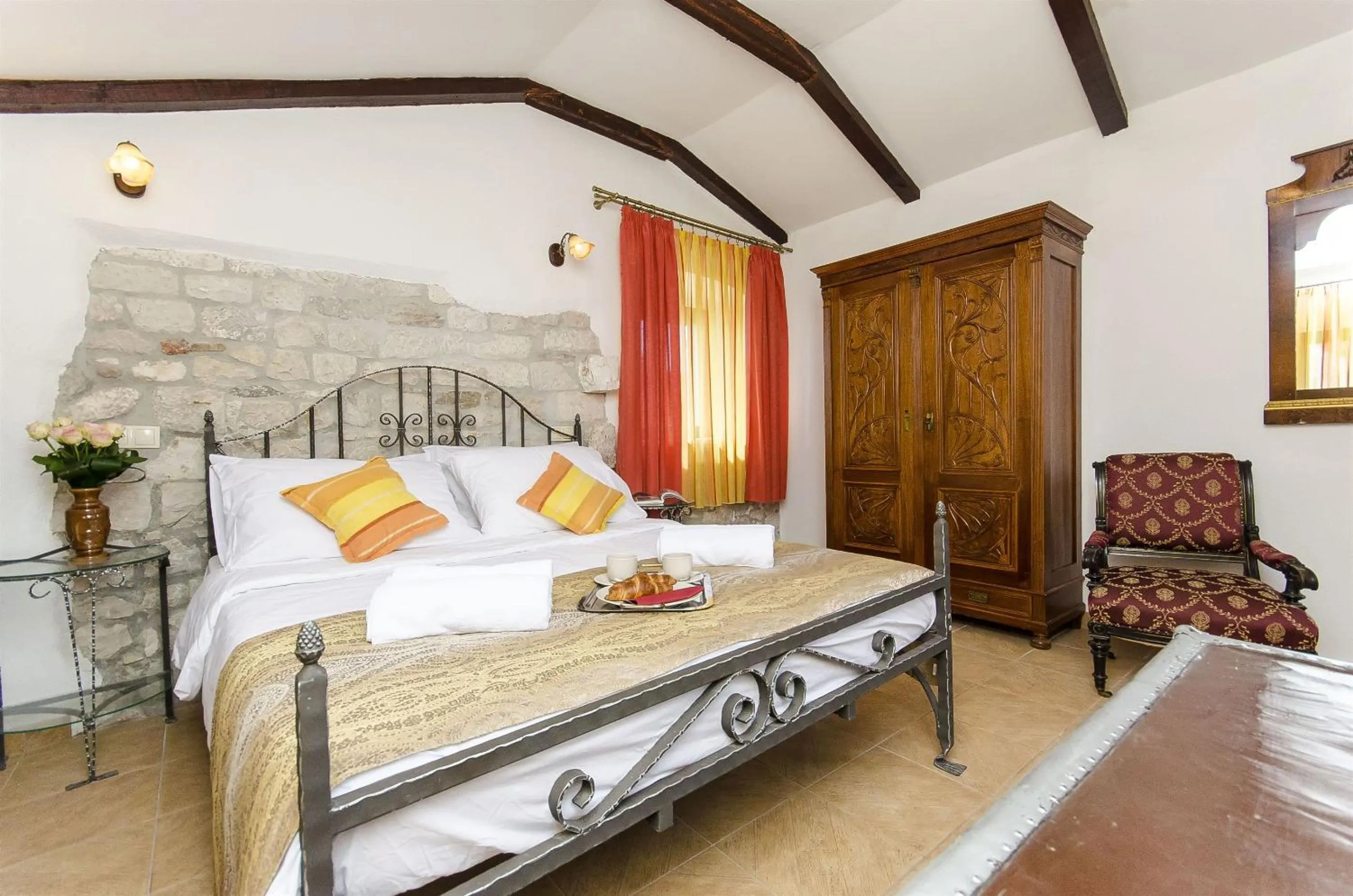 Bedroom, Bed in Palace Derossi