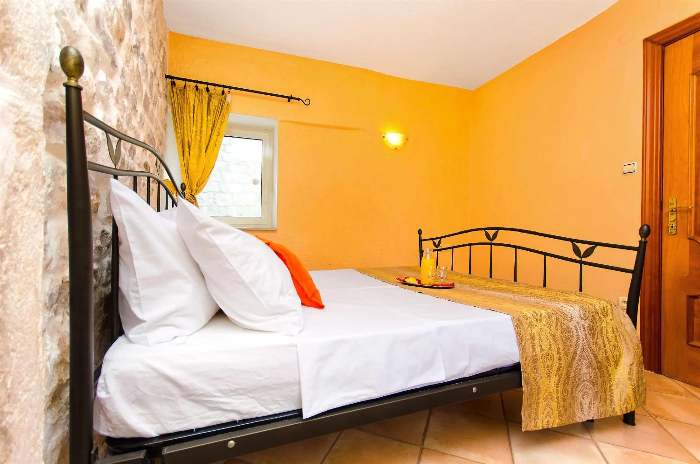 Bedroom, Bed in Palace Derossi