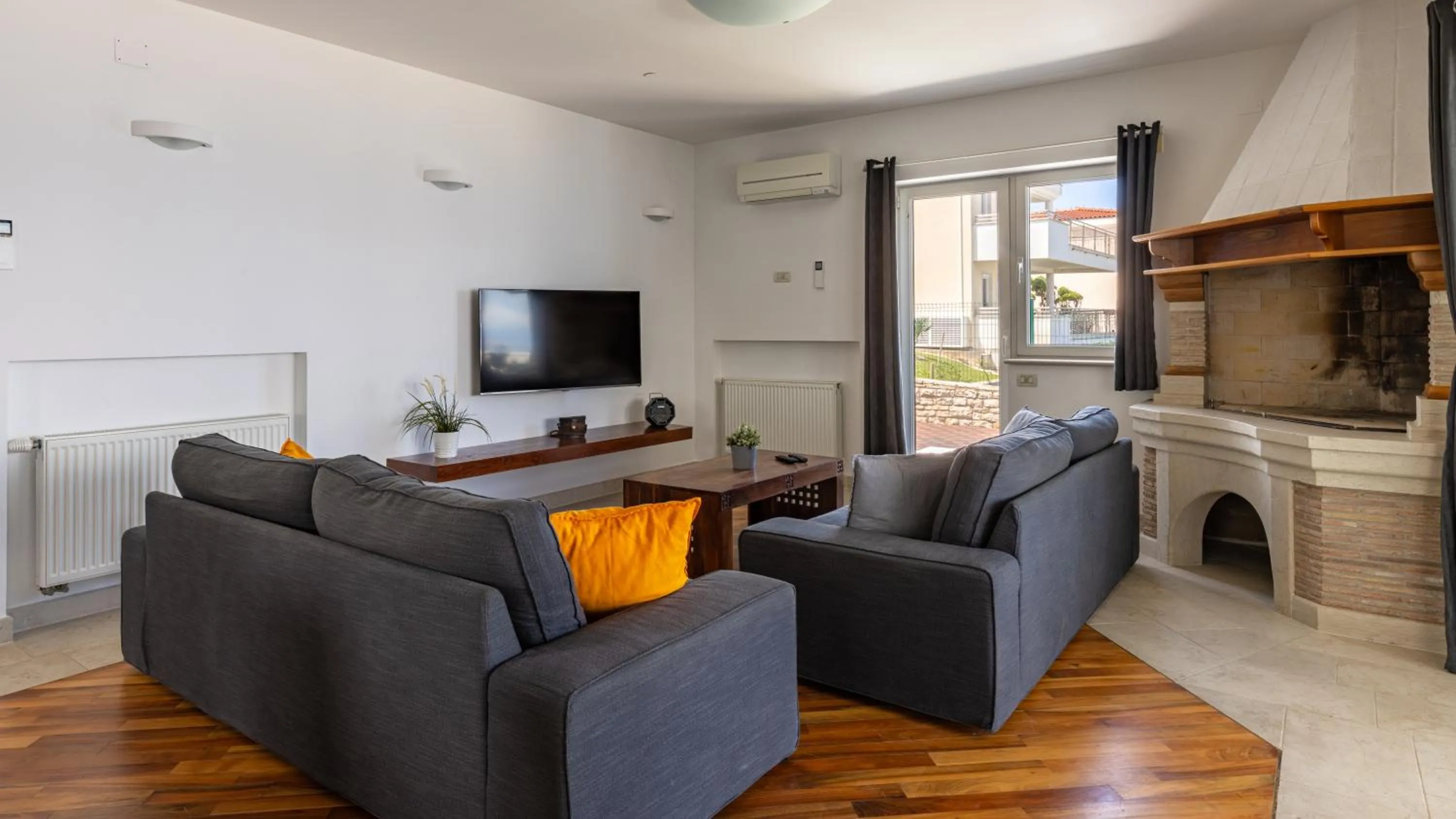 TV and multimedia in Villa Sarah