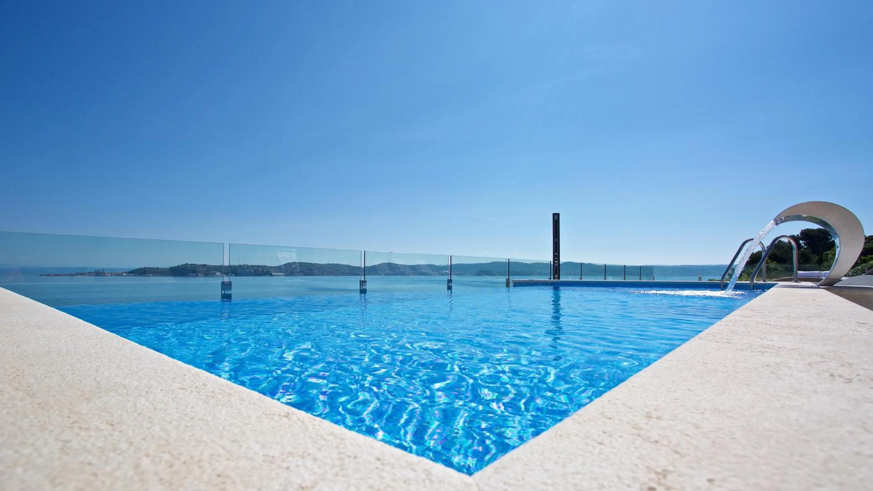 Swimming pool in Villa Sarah