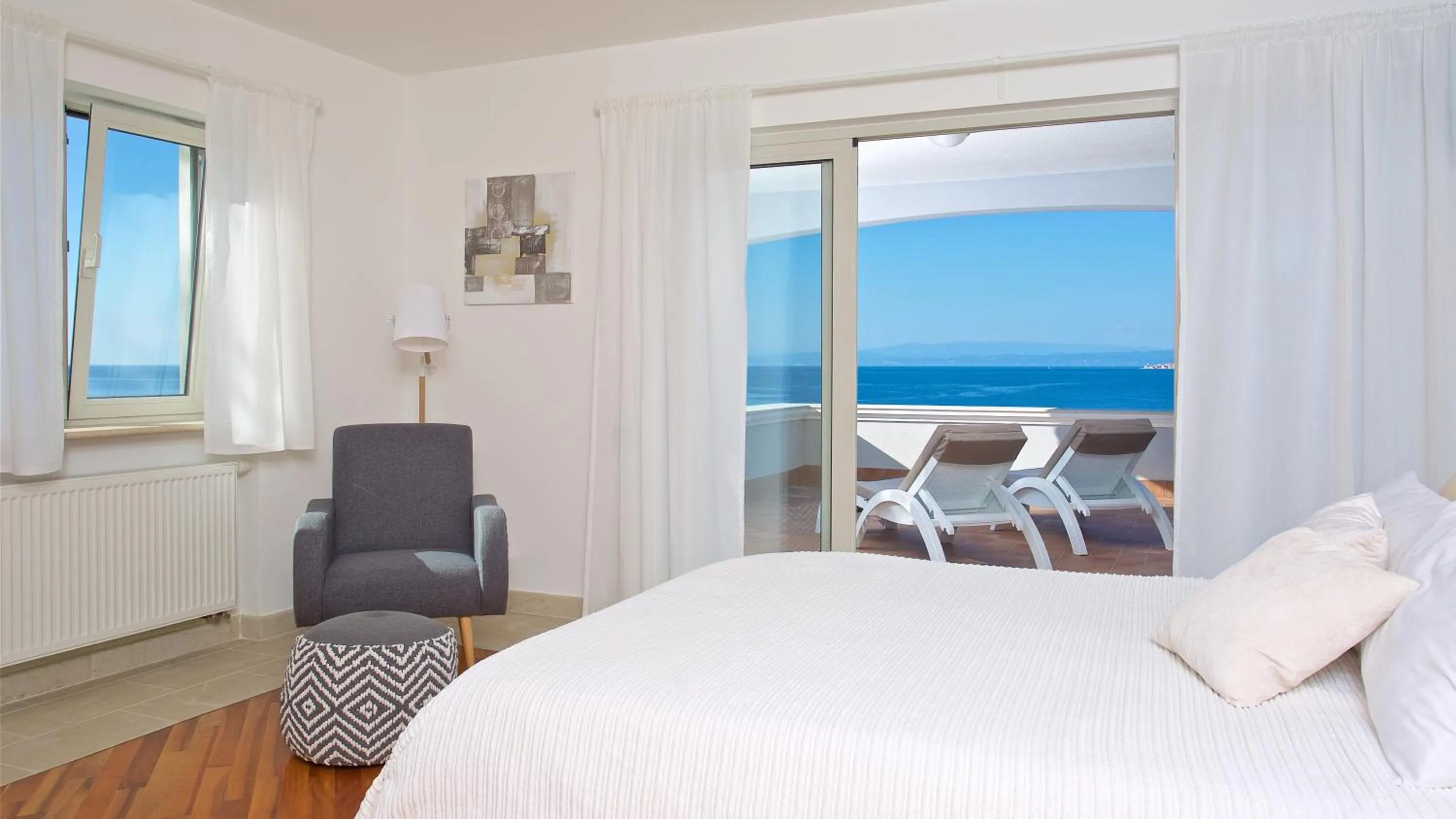Balcony/Terrace, Bed in Villa Sarah