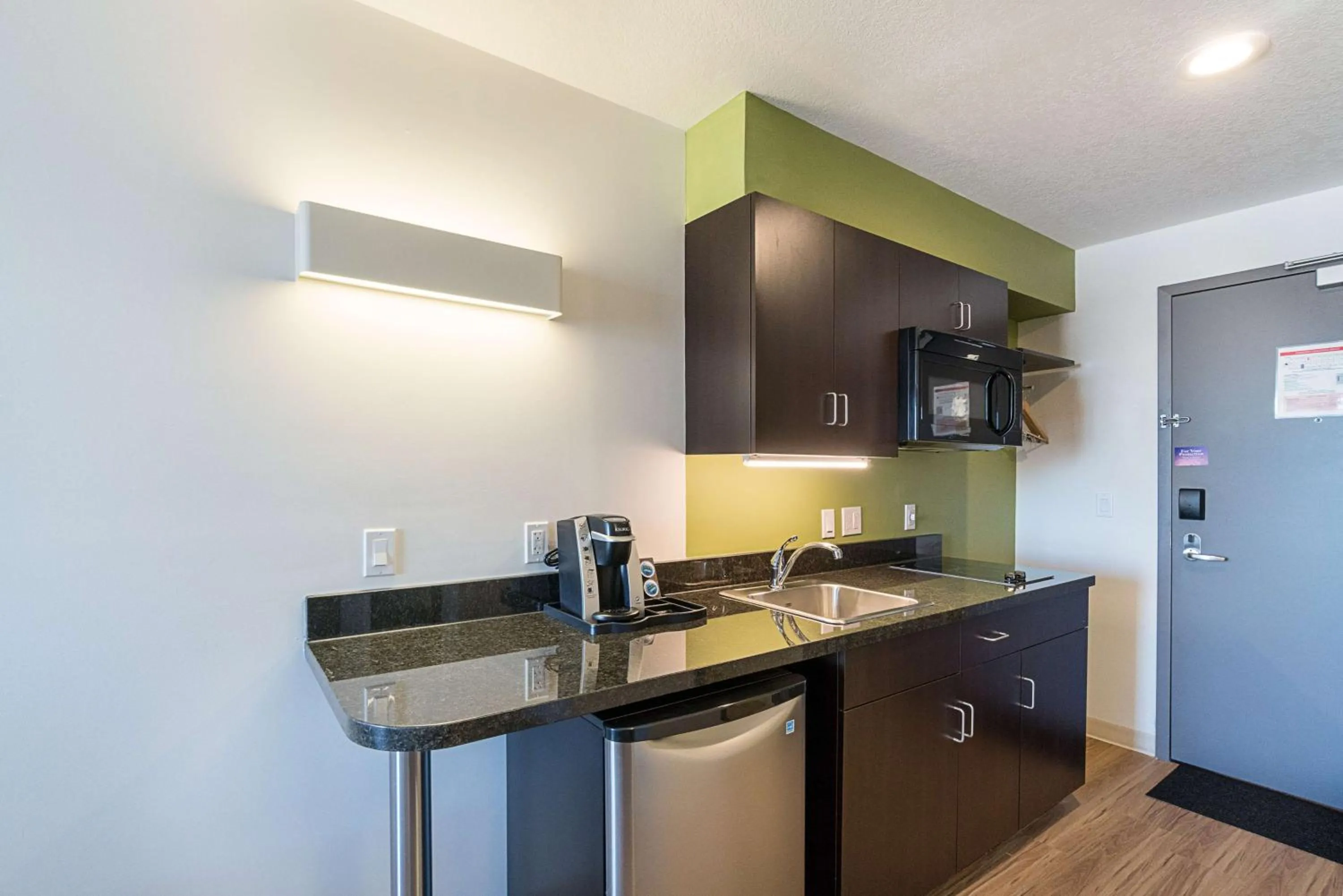 Kitchen or kitchenette, Kitchen/Kitchenette in Studio 6 Bruderheim, AB