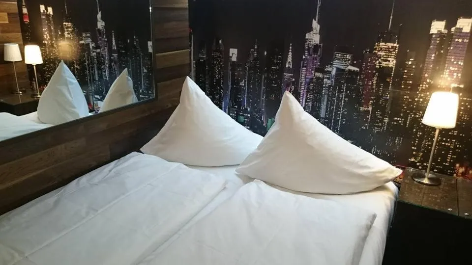 Bed in Miniapartman Budapest