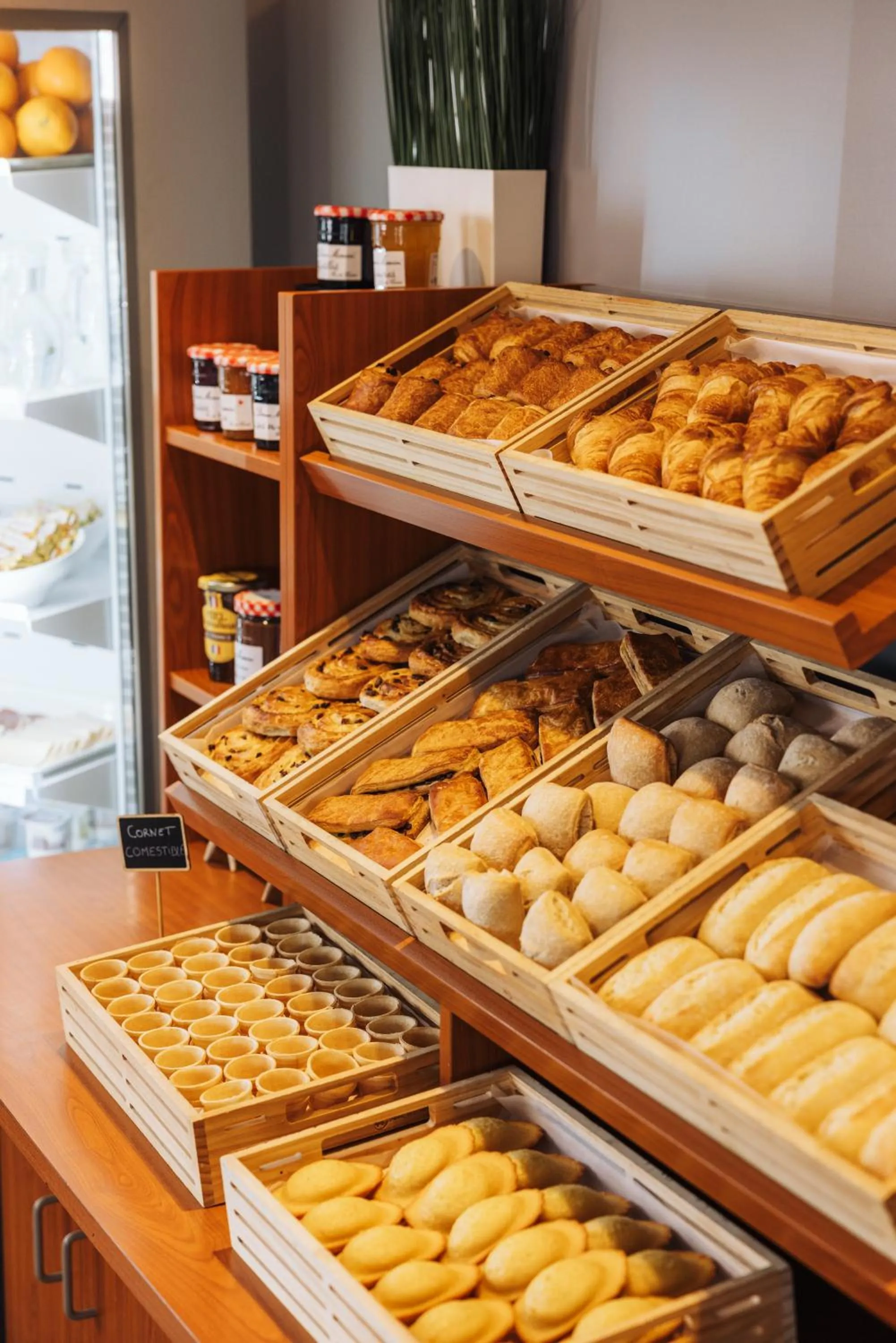 Restaurant/places to eat in Hotel Chagnot