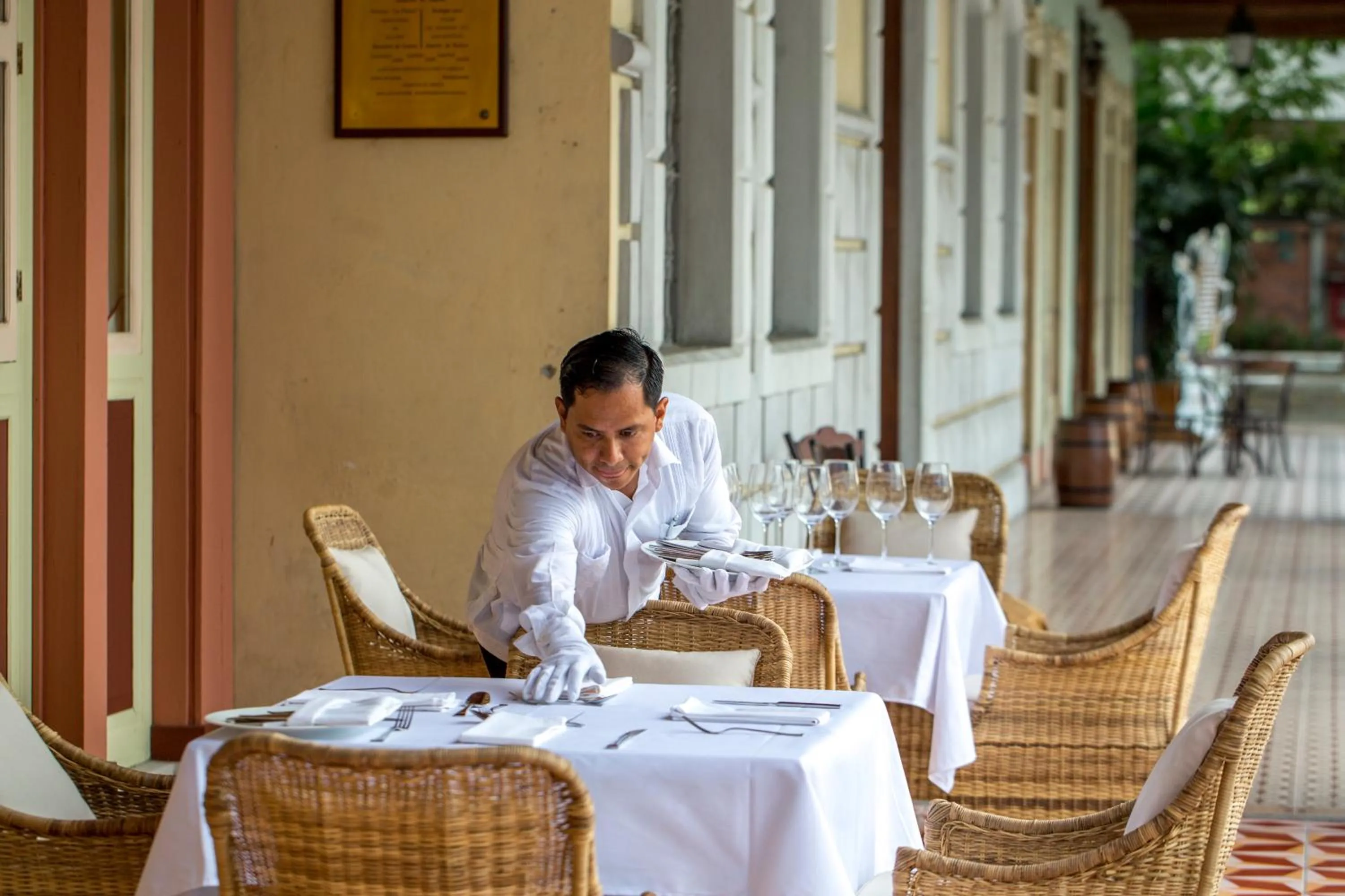 Restaurant/places to eat in Hotel del Parque