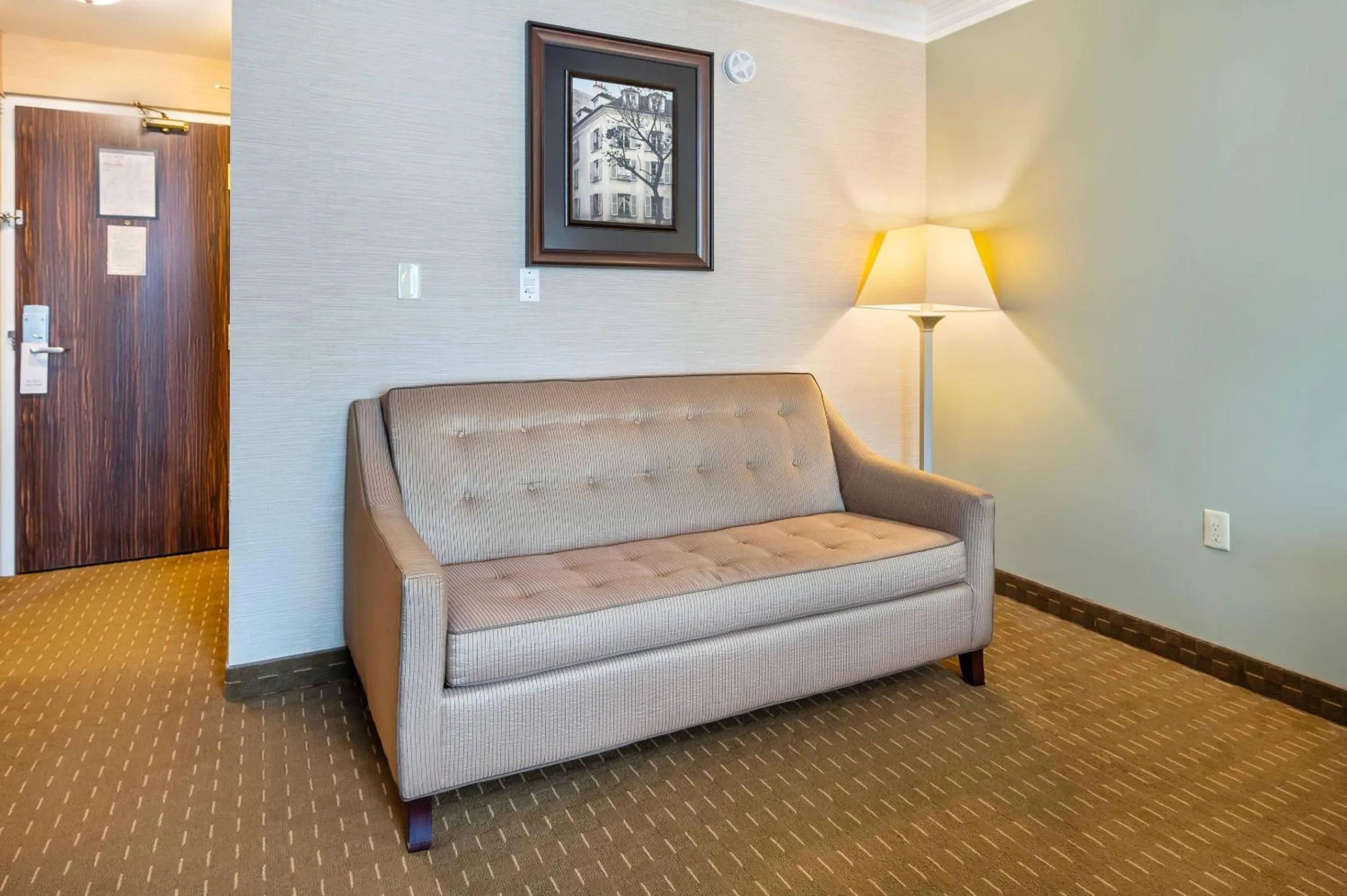 Bedroom in Rodeway Inn Festival