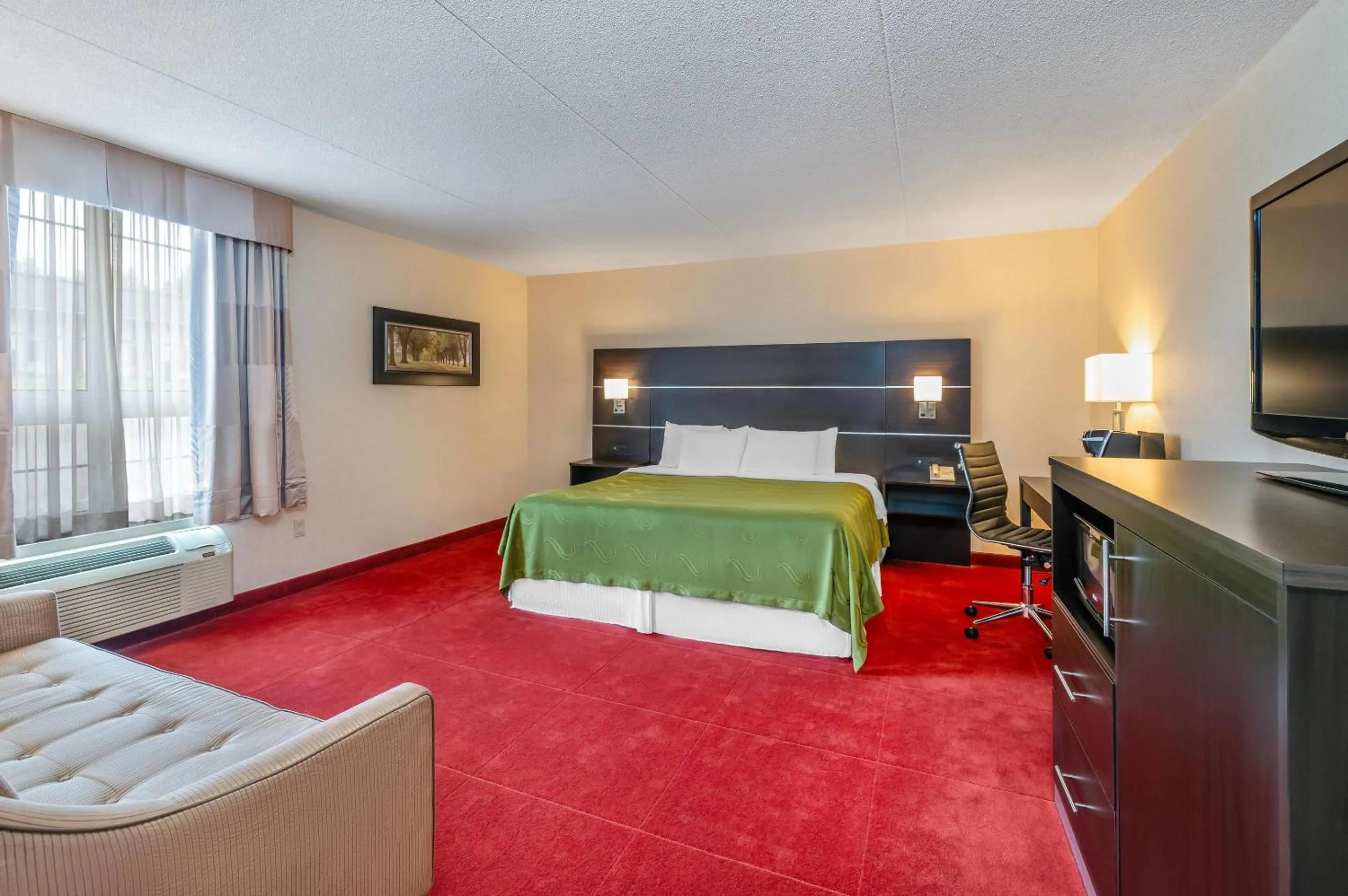 Bedroom, Bed in Rodeway Inn Festival