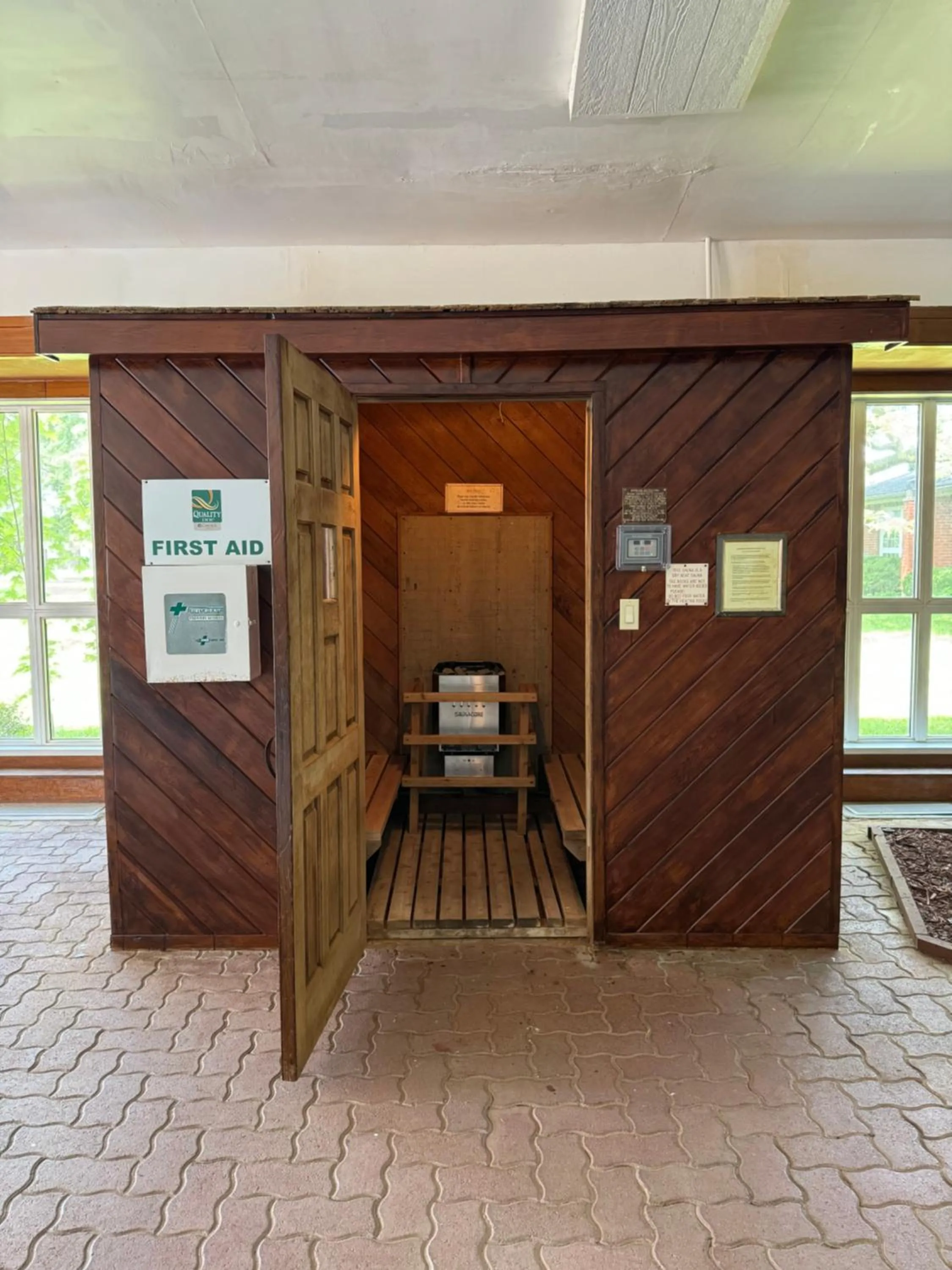 Sauna in Rodeway Inn Festival