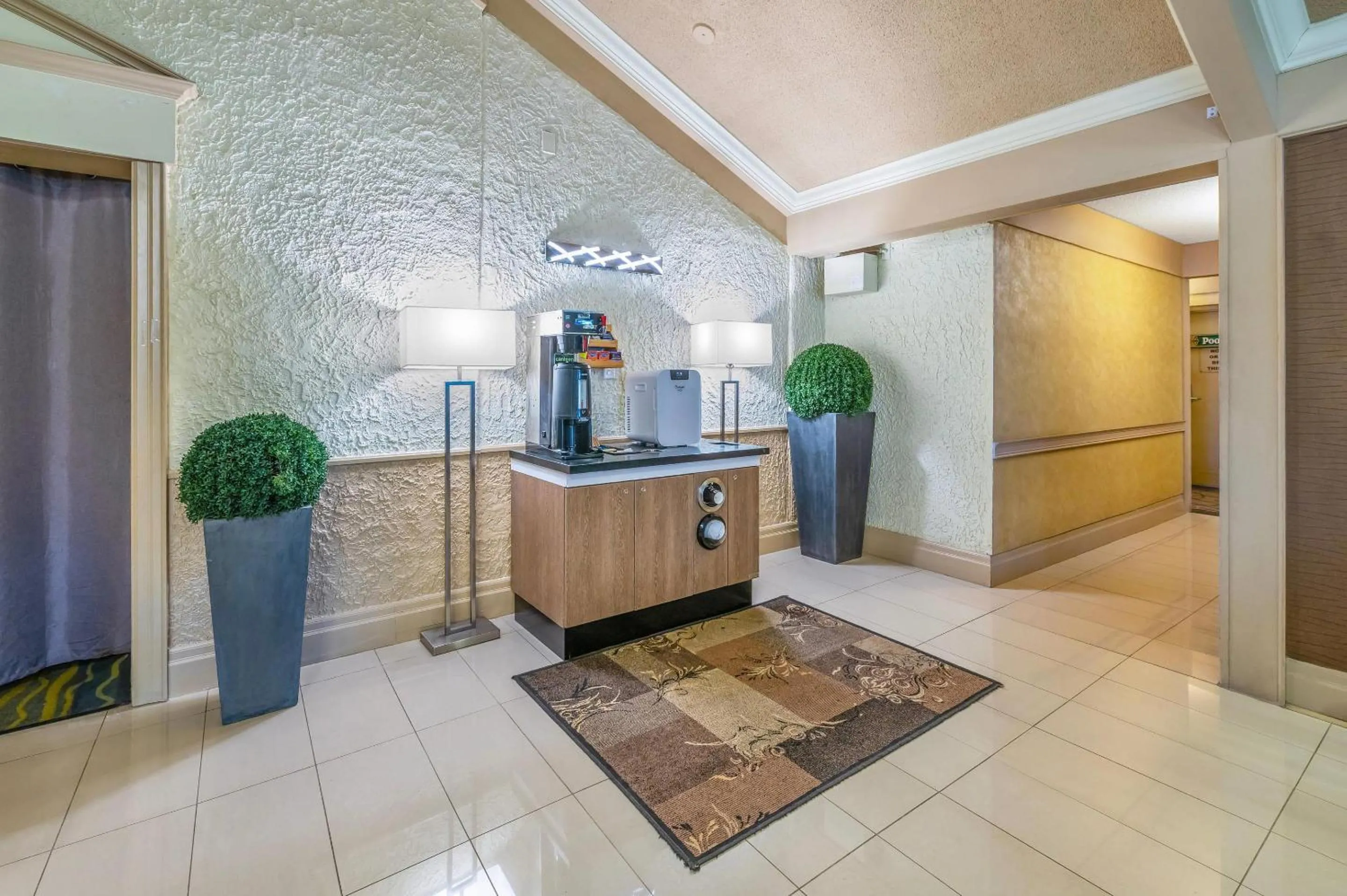 Lobby or reception in Rodeway Inn Festival