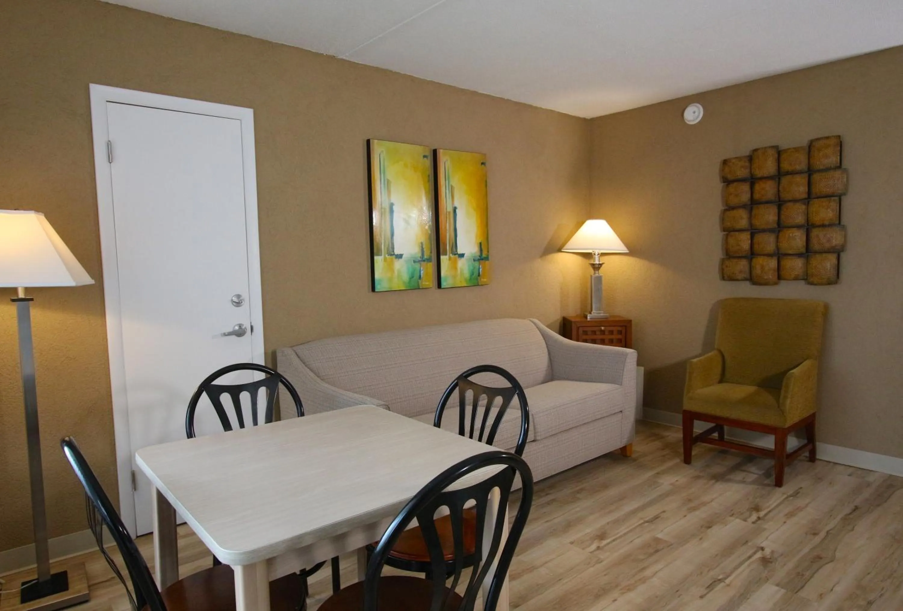 Seating area in Crusader Oceanfront Resort