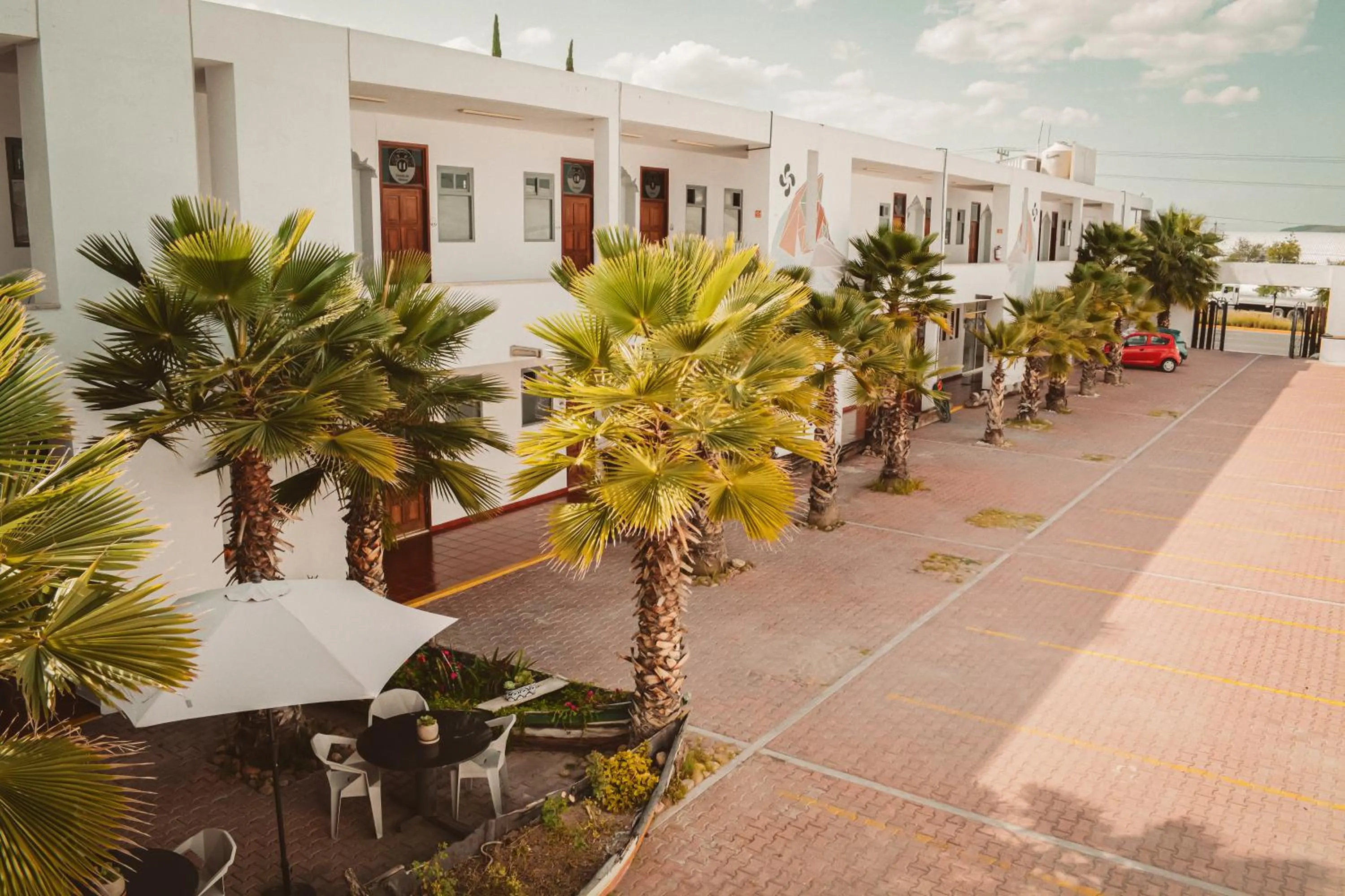 Parking in La Conspiración Hotel