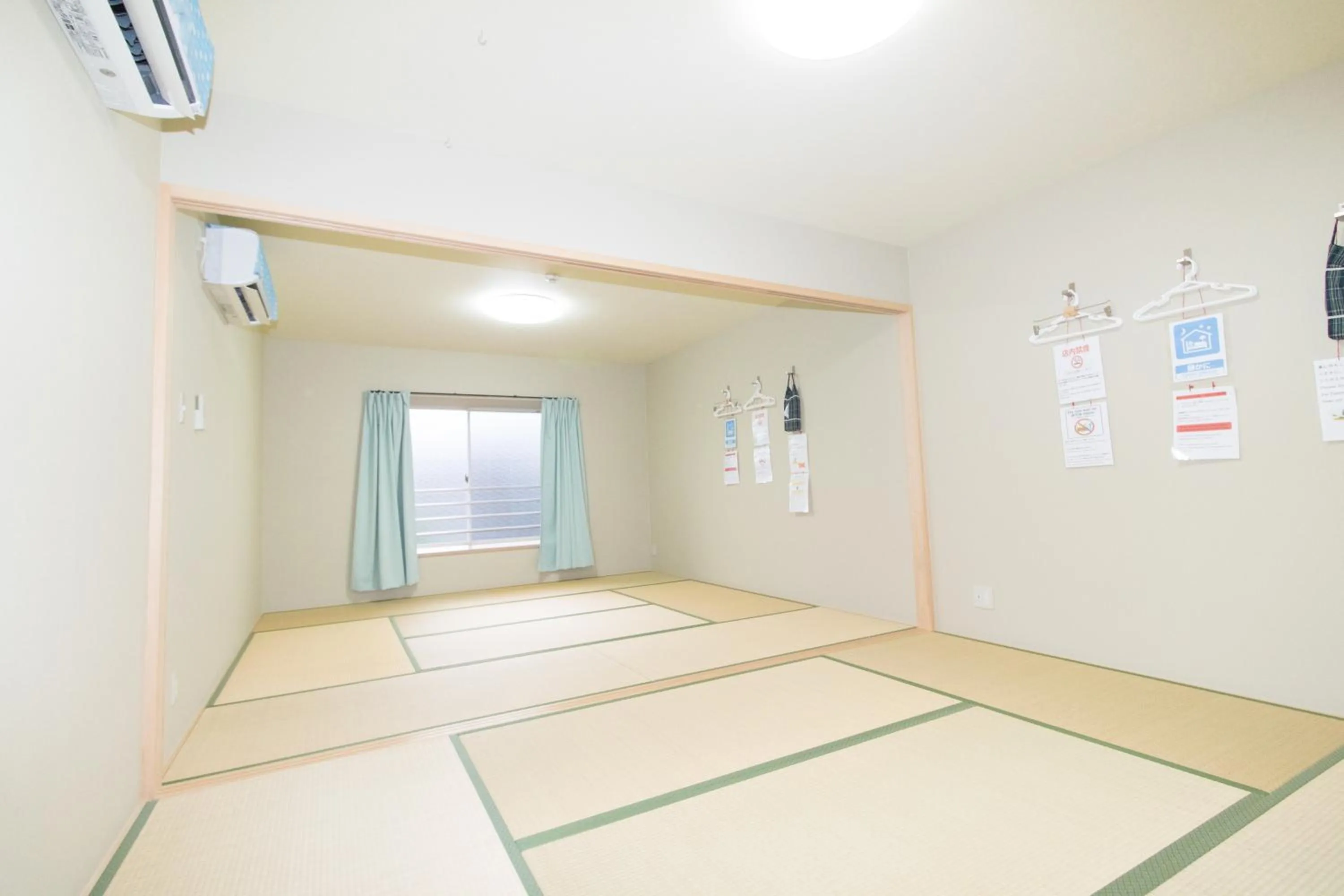 Photo of the whole room in Yadocafe Chelsea's Rainbow B&B