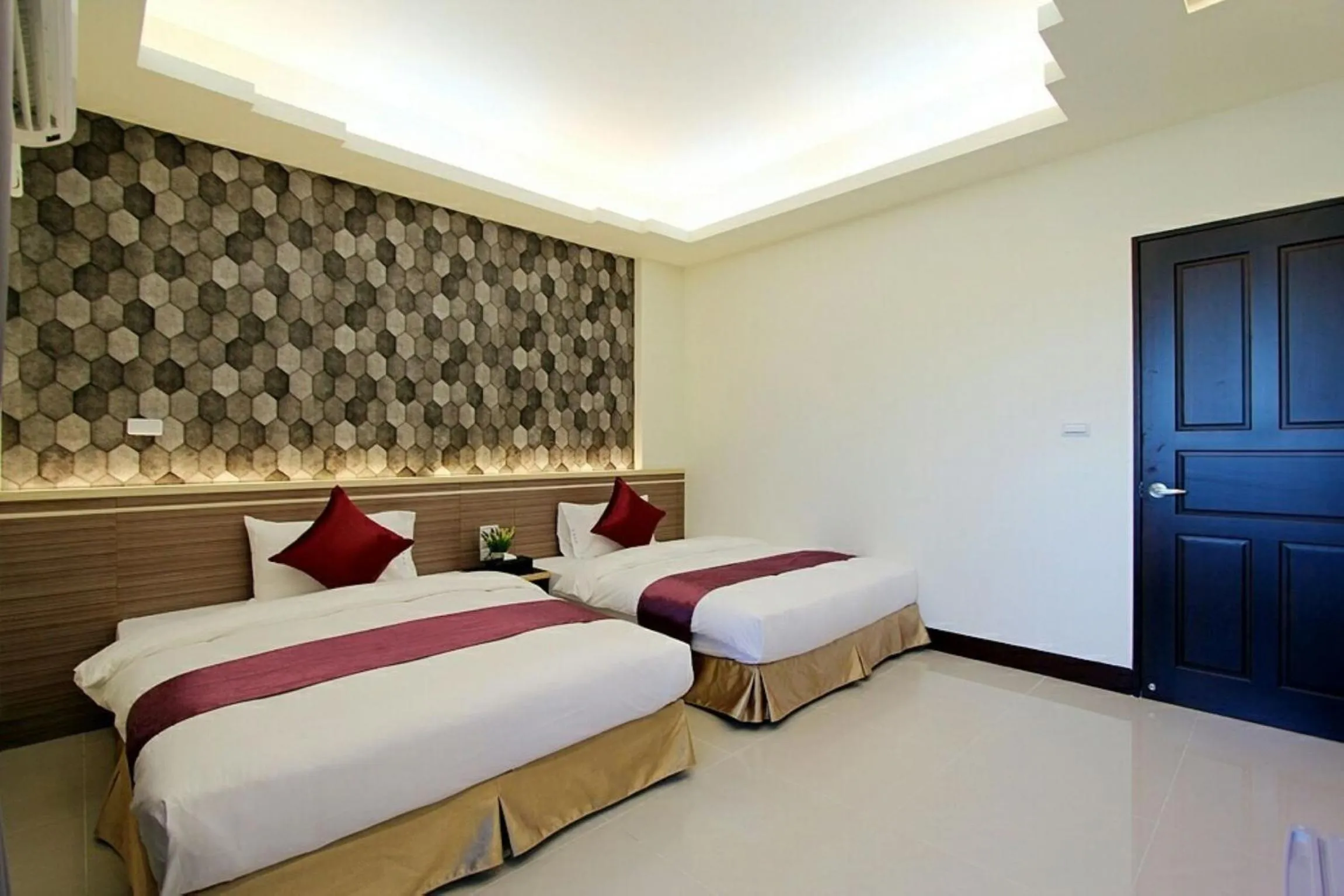 On site, Bed in Blue Ocean Stars