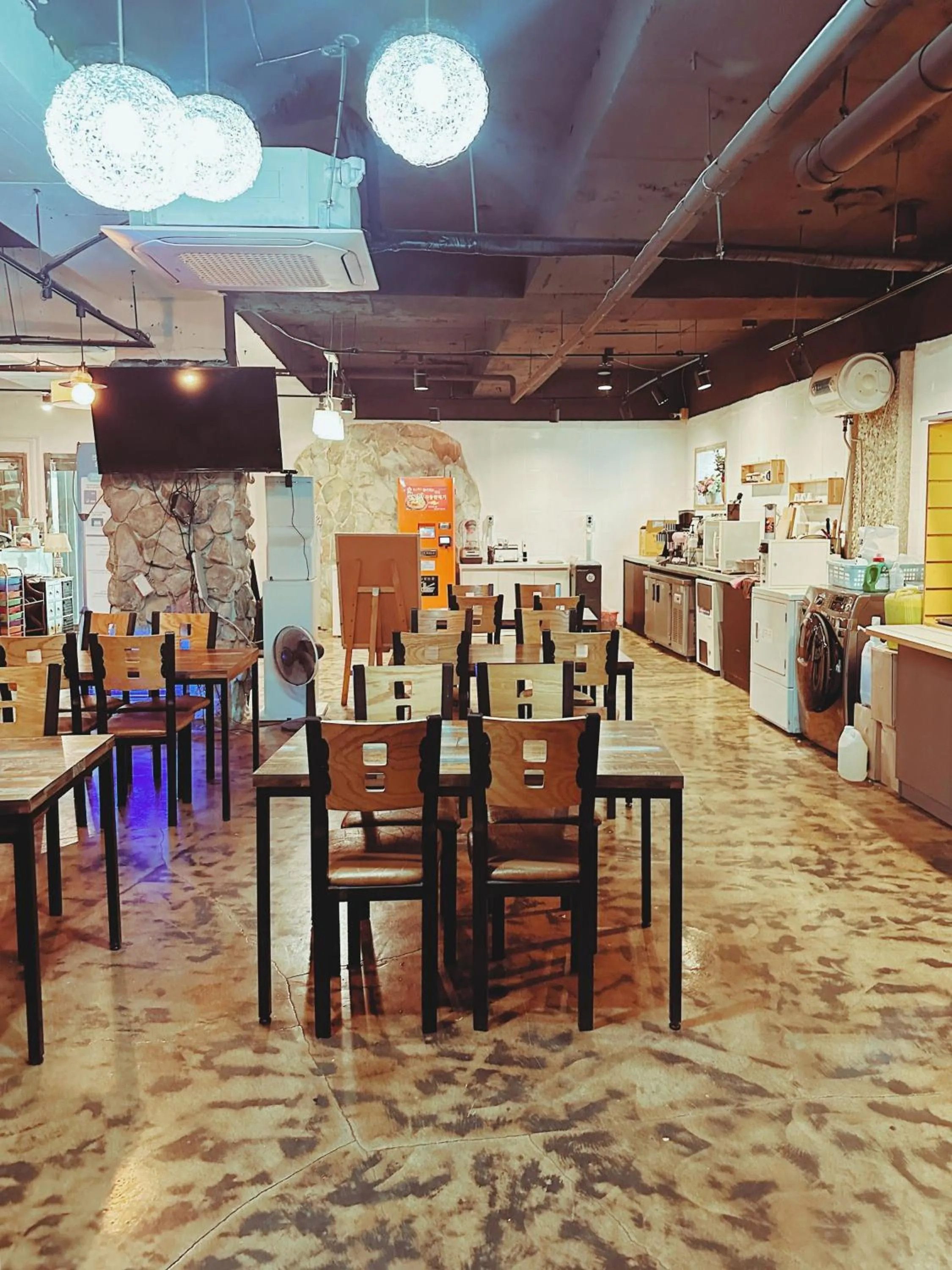Daegu Dongseongro Gyeong`s Hostel