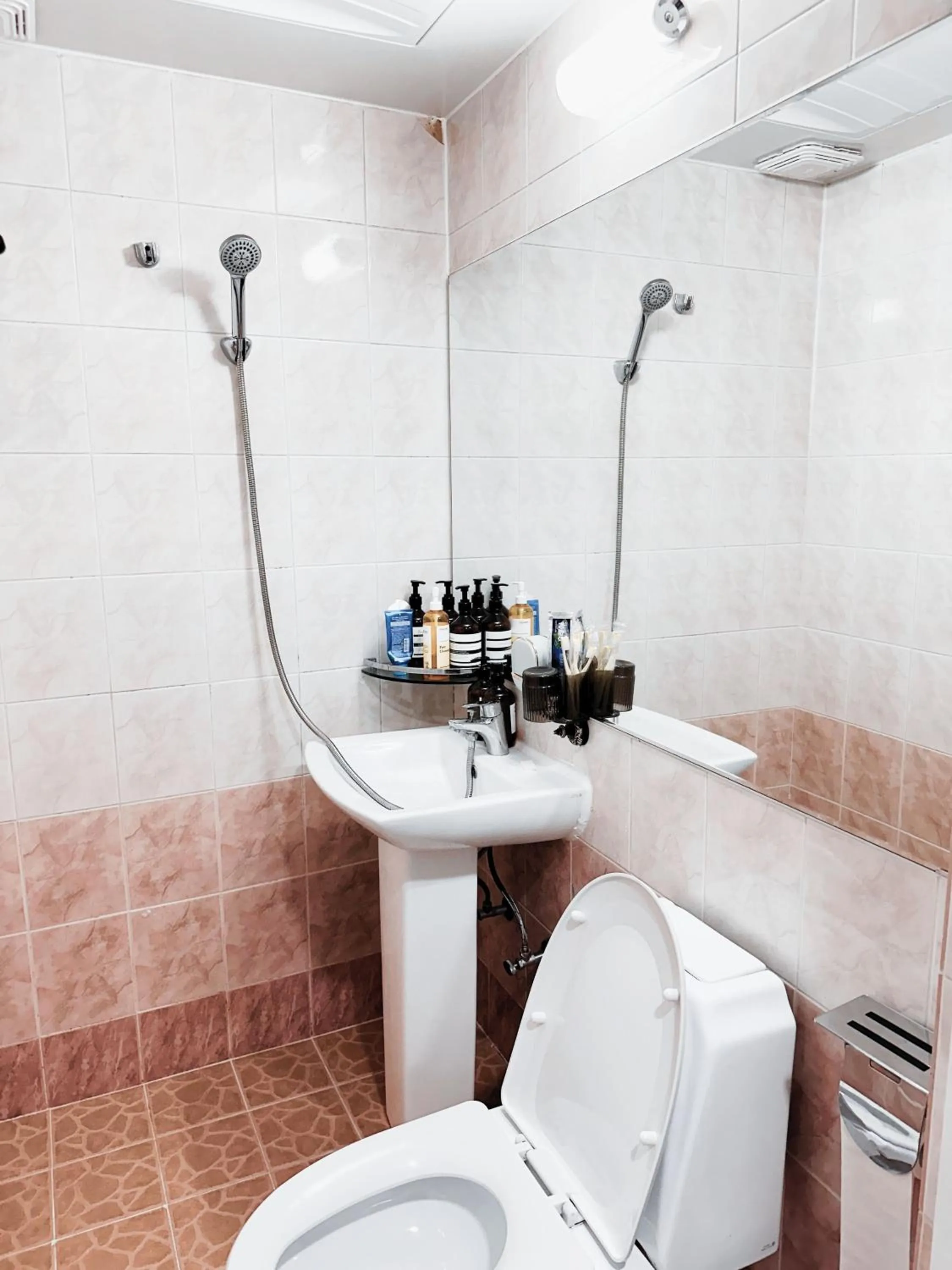 Daegu Dongseongro Gyeong`s Hostel