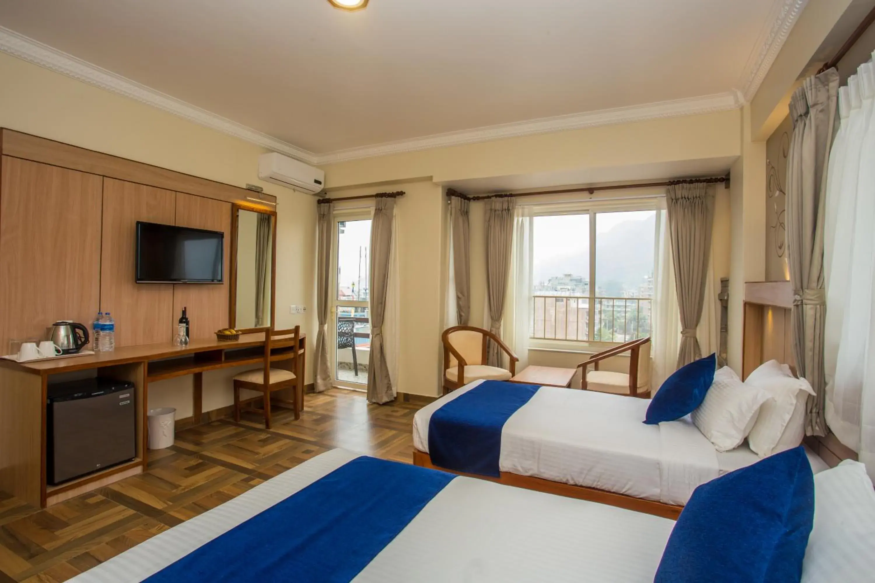 Super Deluxe Twin Room- Lake/Mountain Facing in Hotel White Pearl Super Deluxe Twin Room- Lake/Mountain Facing in Hotel White Pearl