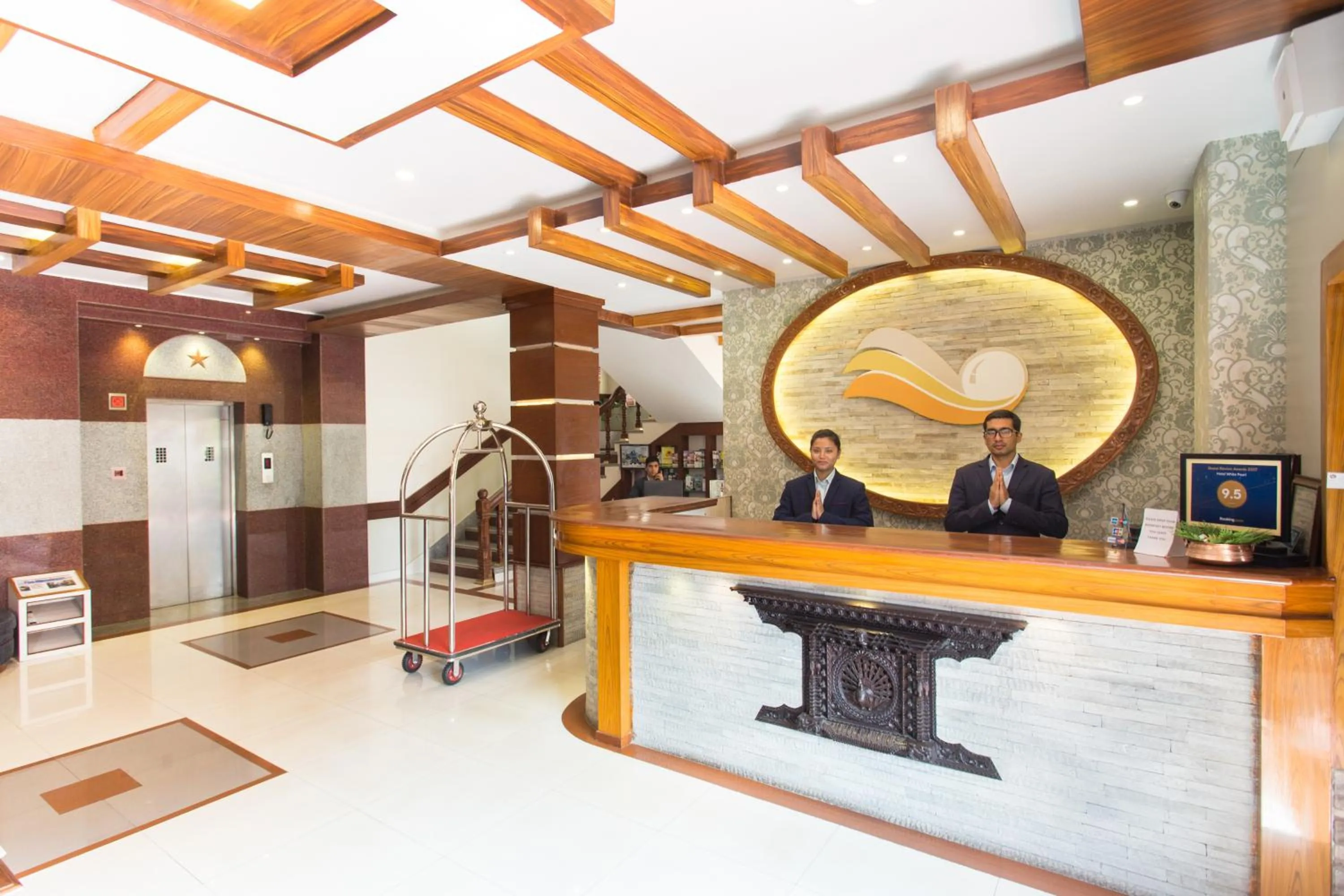Lobby or reception in Hotel White Pearl