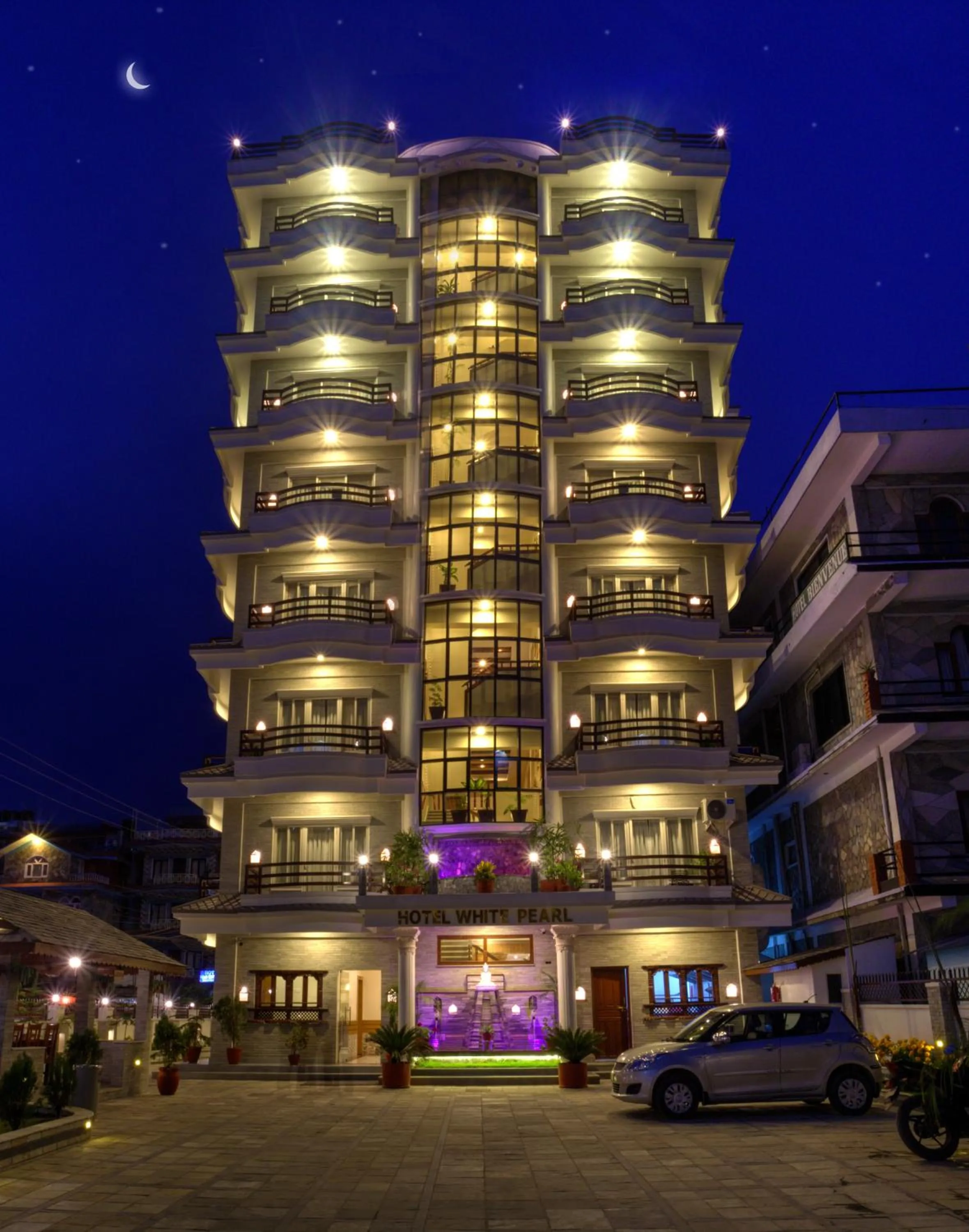 Facade/entrance in Hotel White Pearl