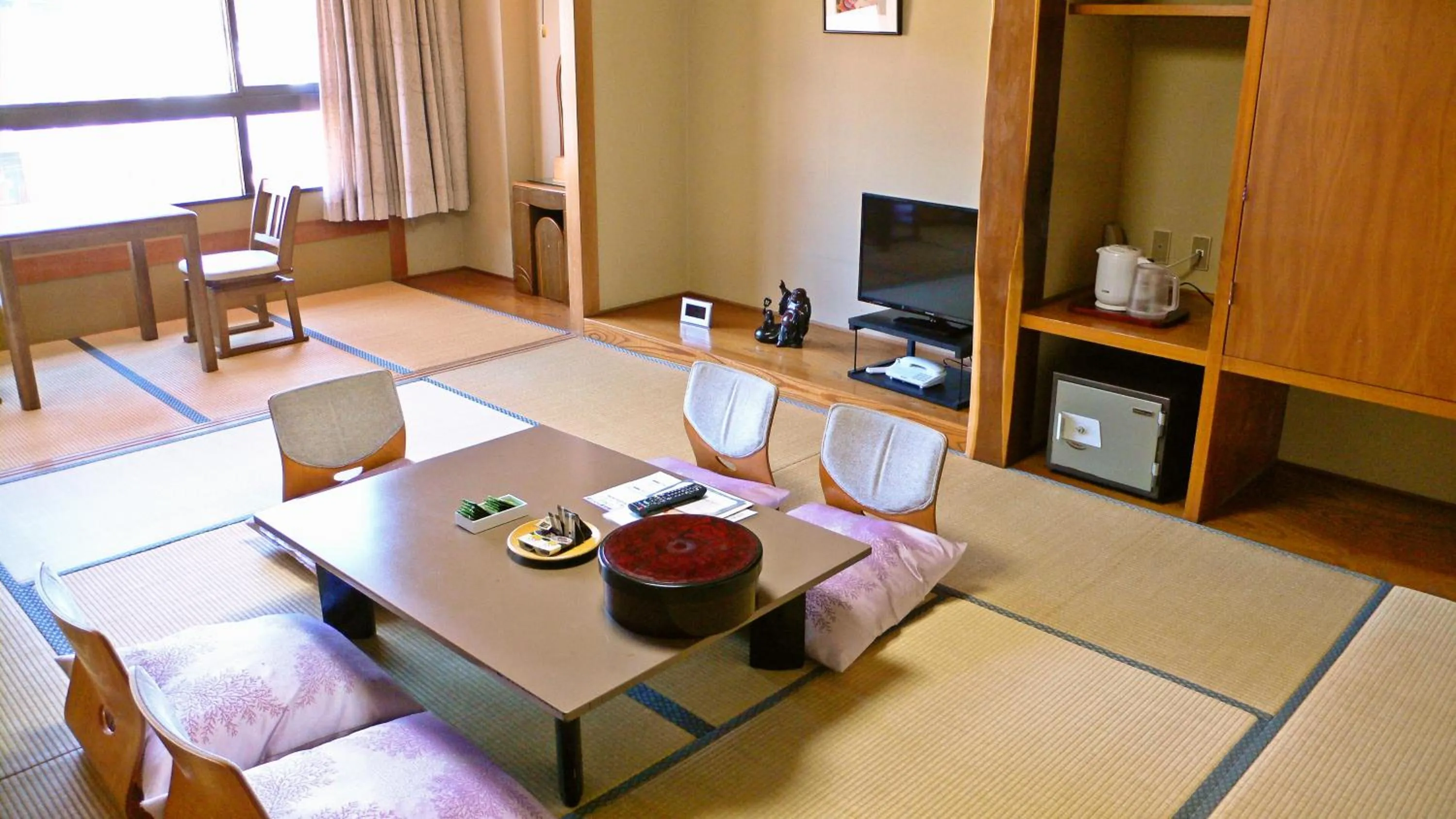 Yuttarino-Sato Inaka