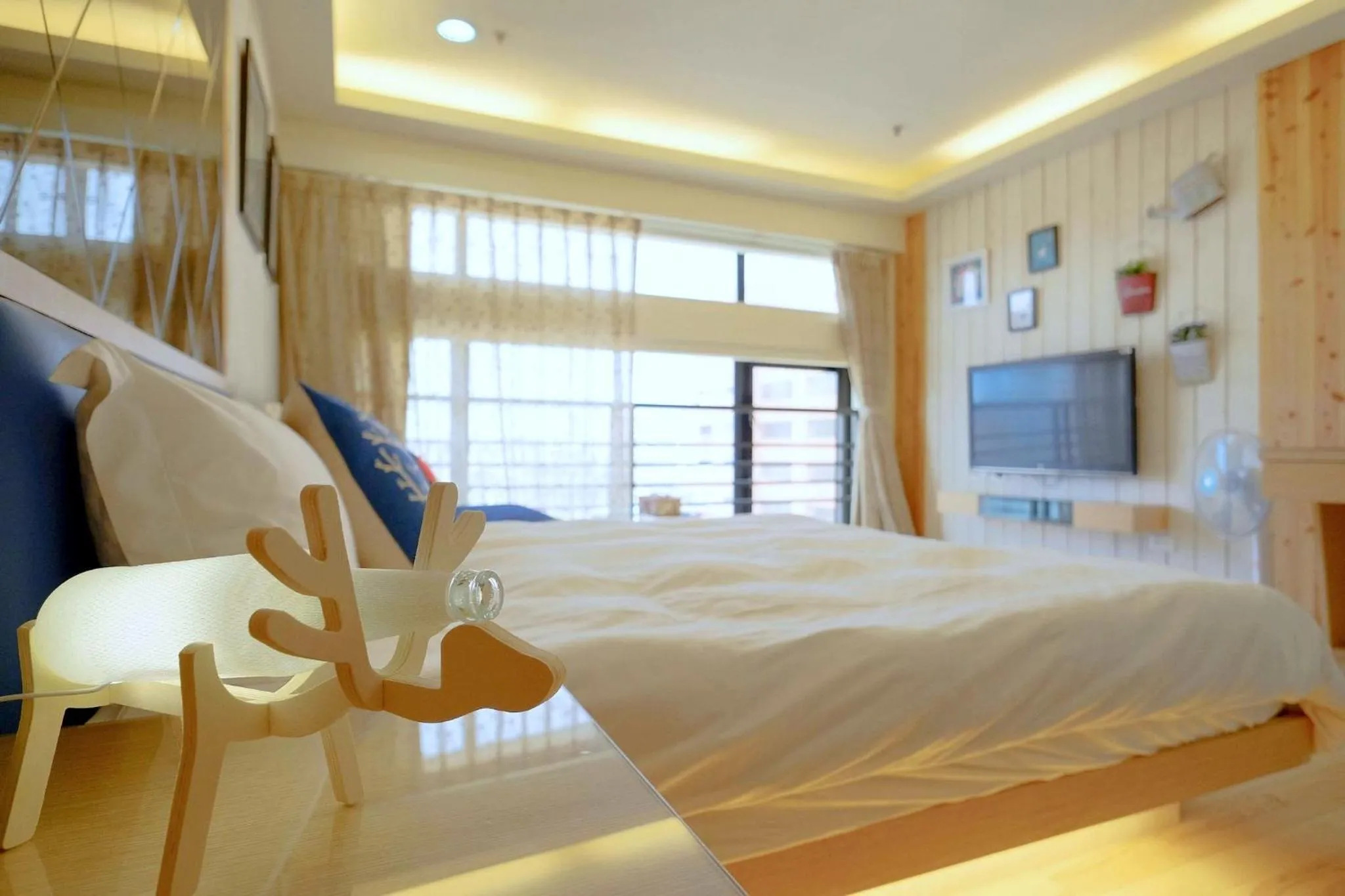 Bed in Color Fun inn