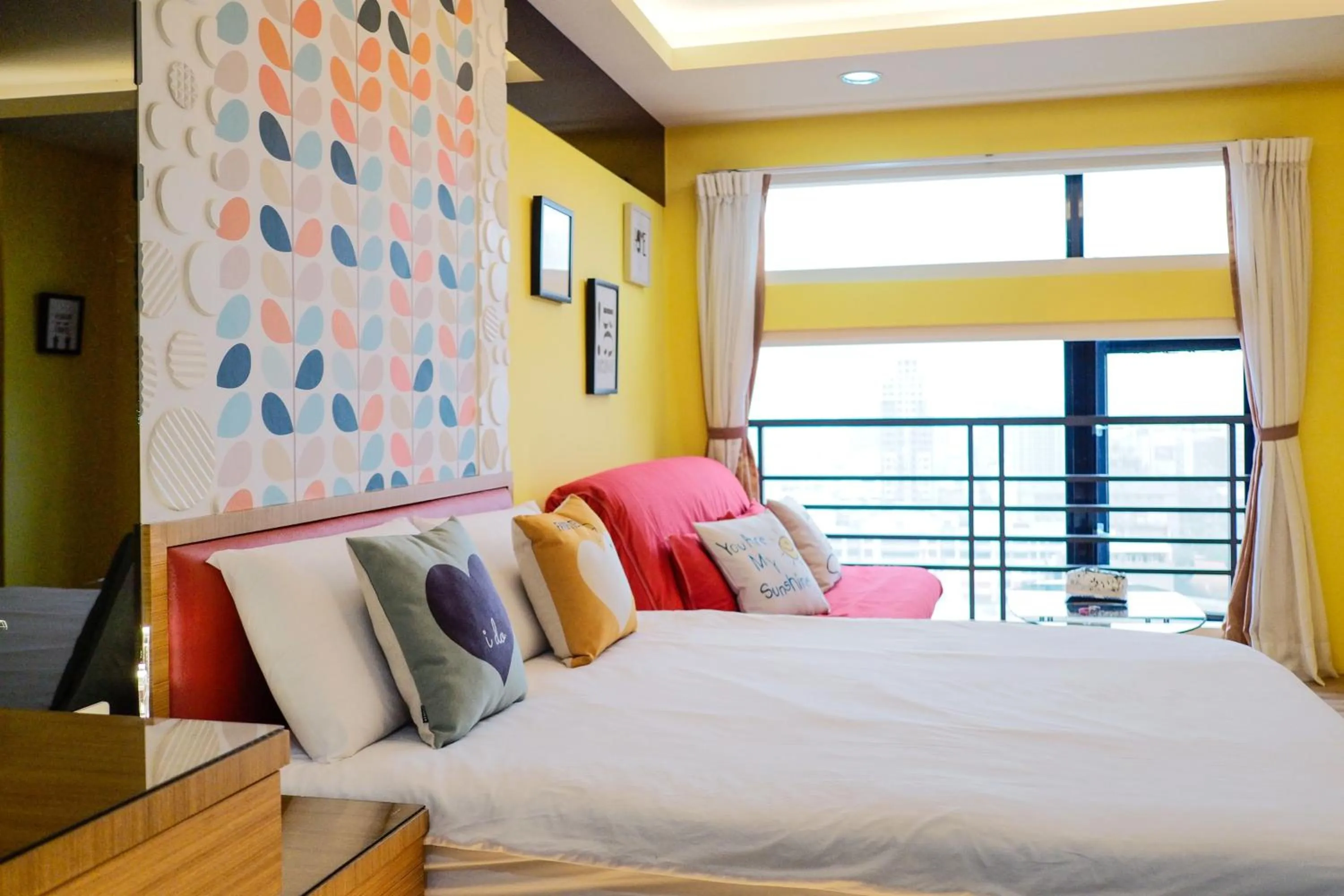 Bed in Color Fun inn