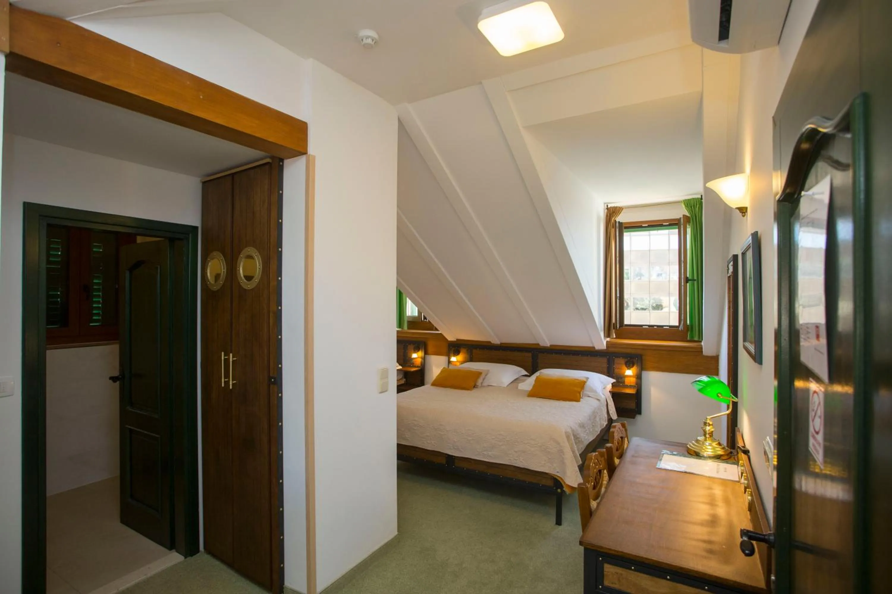 Bedroom, Bed in Hotel Villa Diana