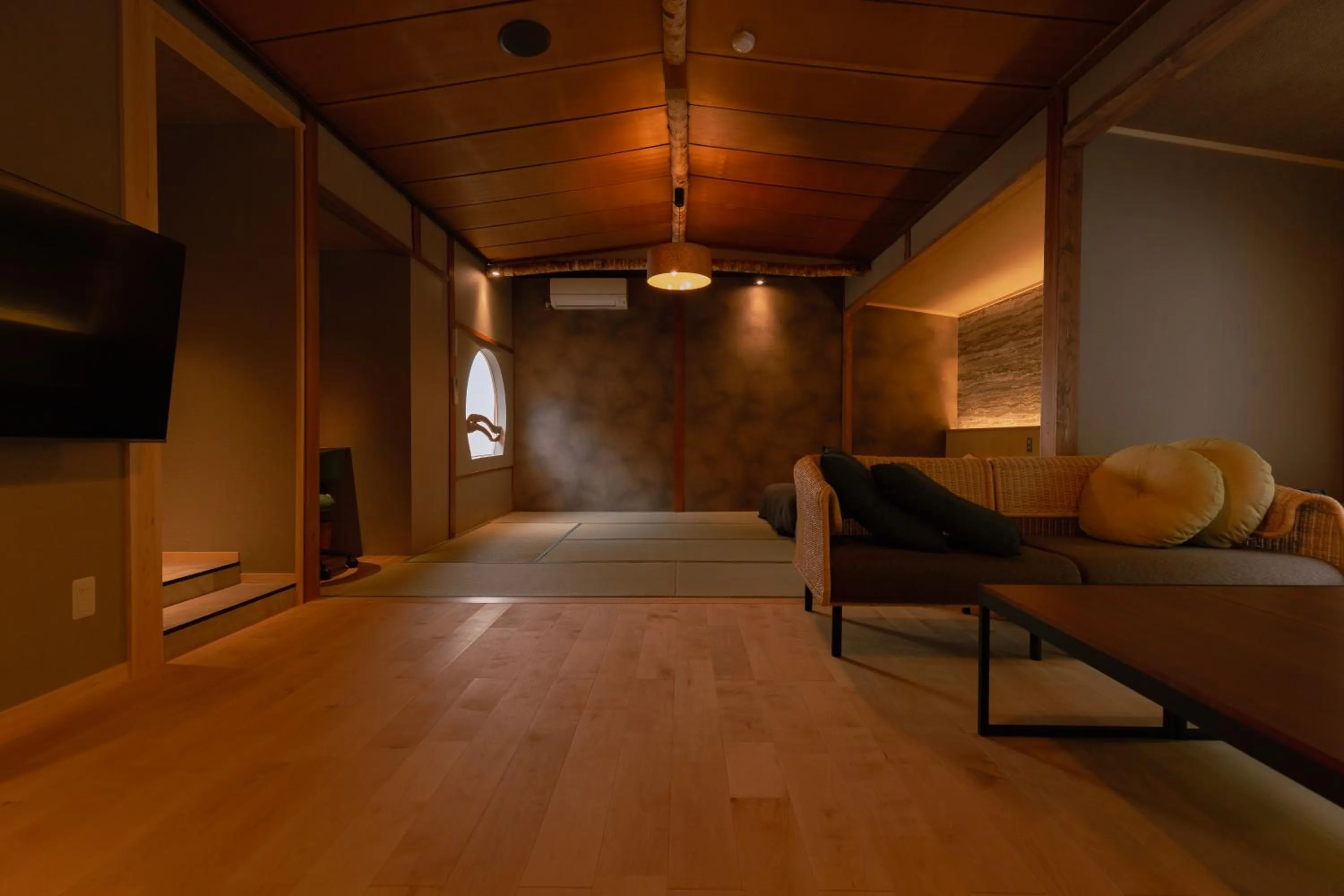 Photo of the whole room in Nukumorino-yado Komanoyu