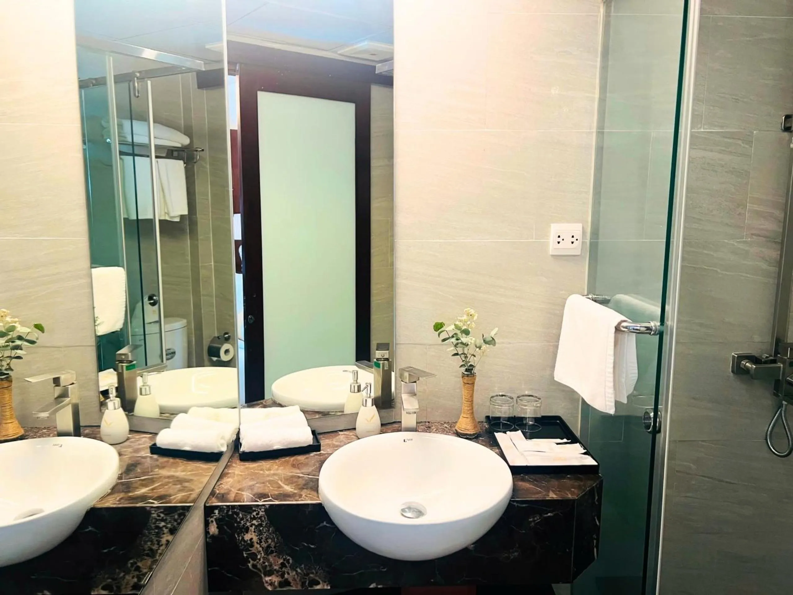 Bathroom in Happy Life Memories Hoi An Hotel & Spa