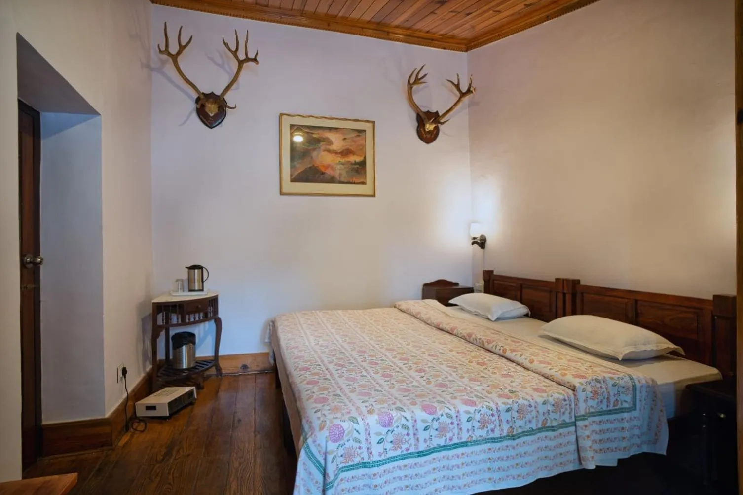 Photo of the whole room, Bed in The Hive Cottage By Royal Collection Hotels