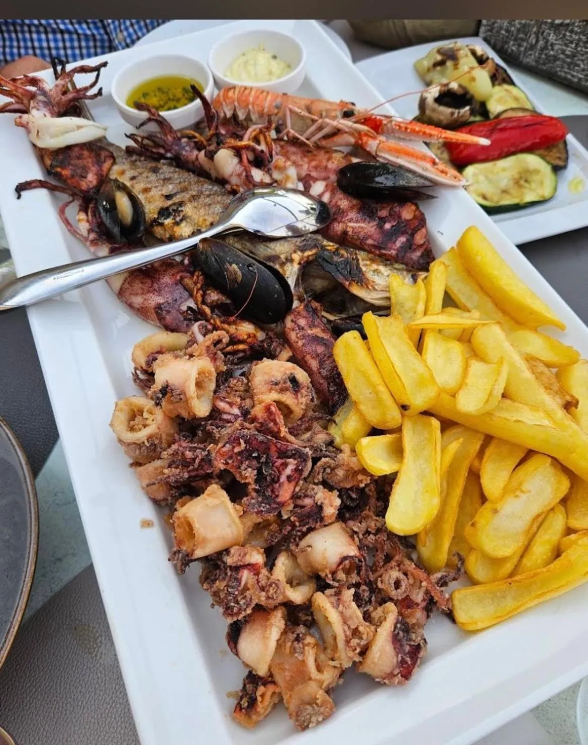 Restaurant/places to eat in Hotel Vila Tina