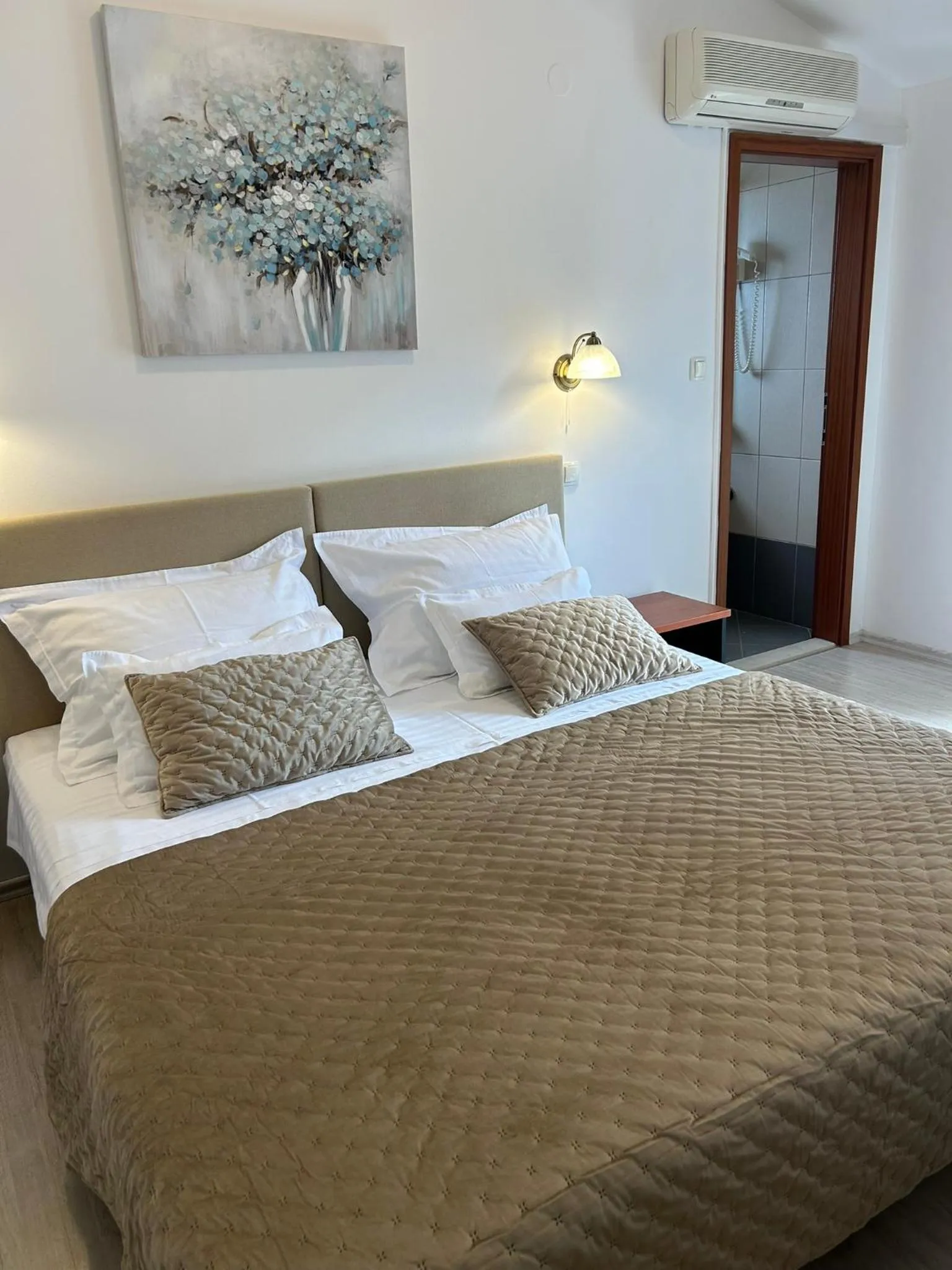 Bed in Hotel Vila Tina