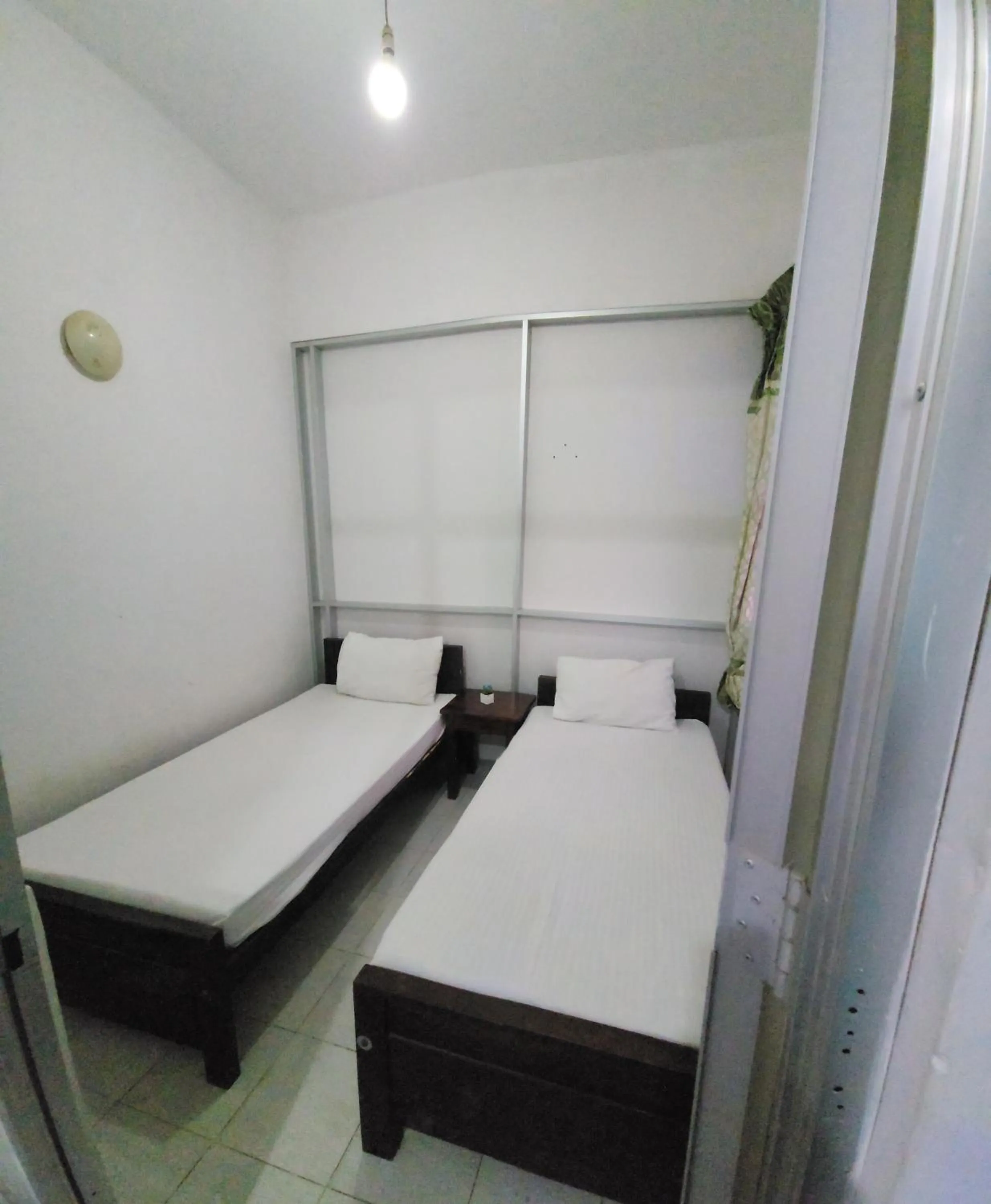 Bedroom, Bed in Dinuda Lagoon Hotel