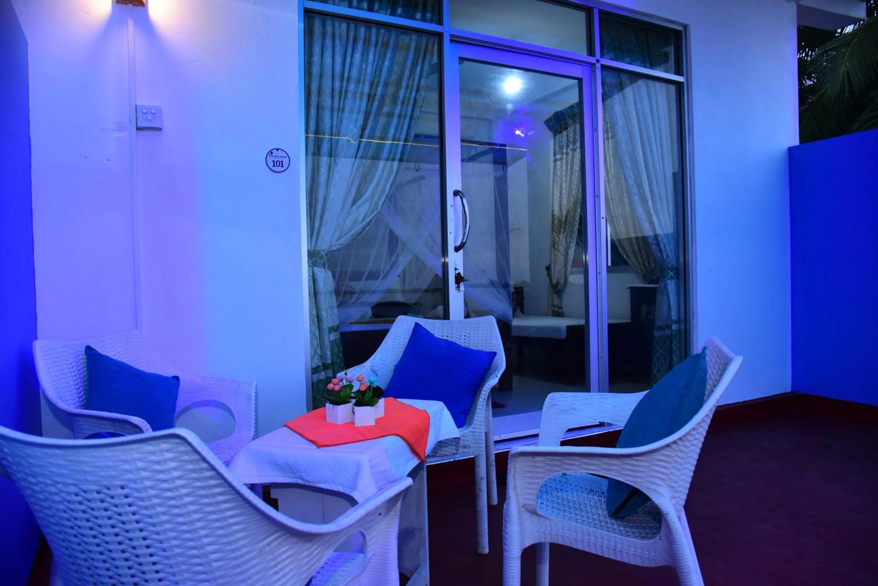 Seating area in Dinuda Lagoon Hotel