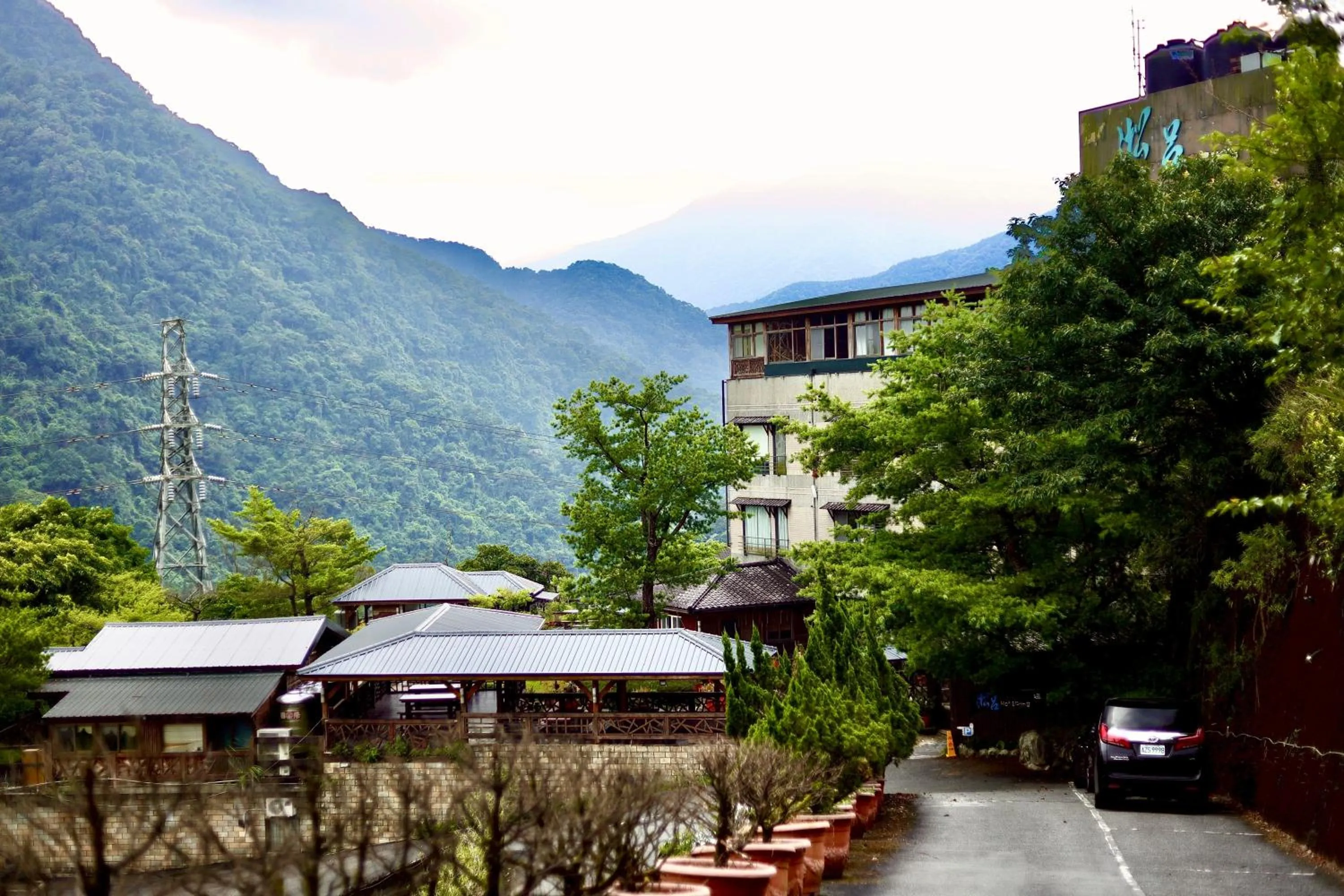 Property building in Wulai SungLyu Hot Spring Resort