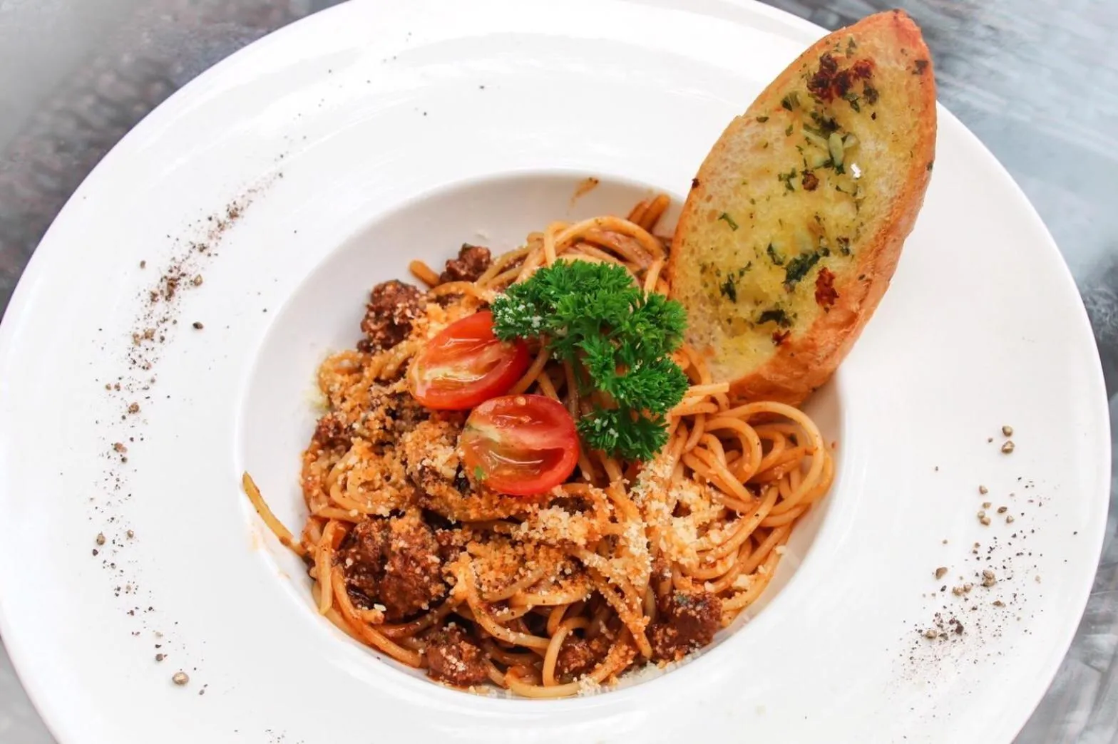 Restaurant/places to eat in Boutique Resort Private Pool Villa - SHA Extra Plus