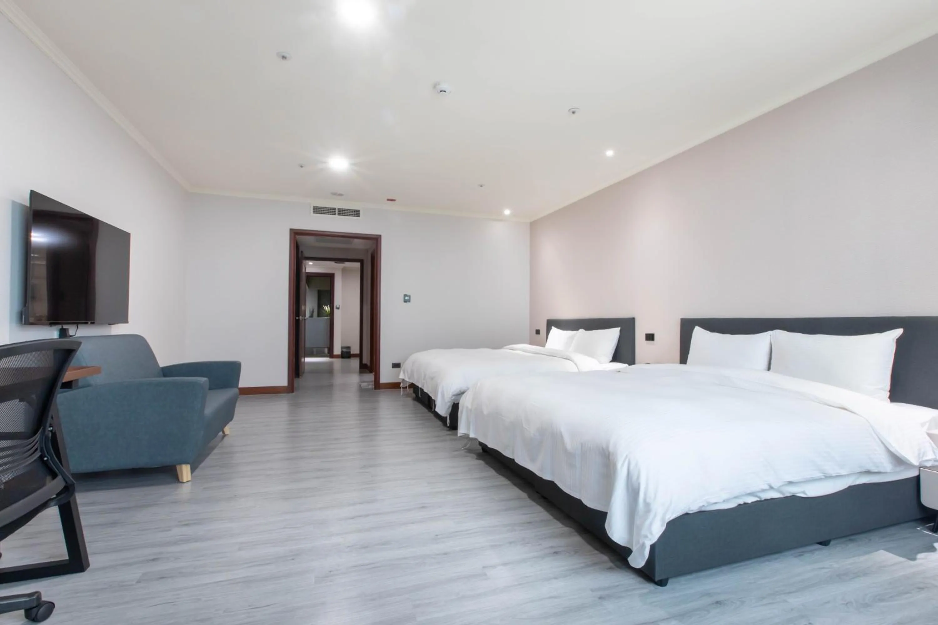 Bedroom, Bed in XinsheHotel - Chungli
