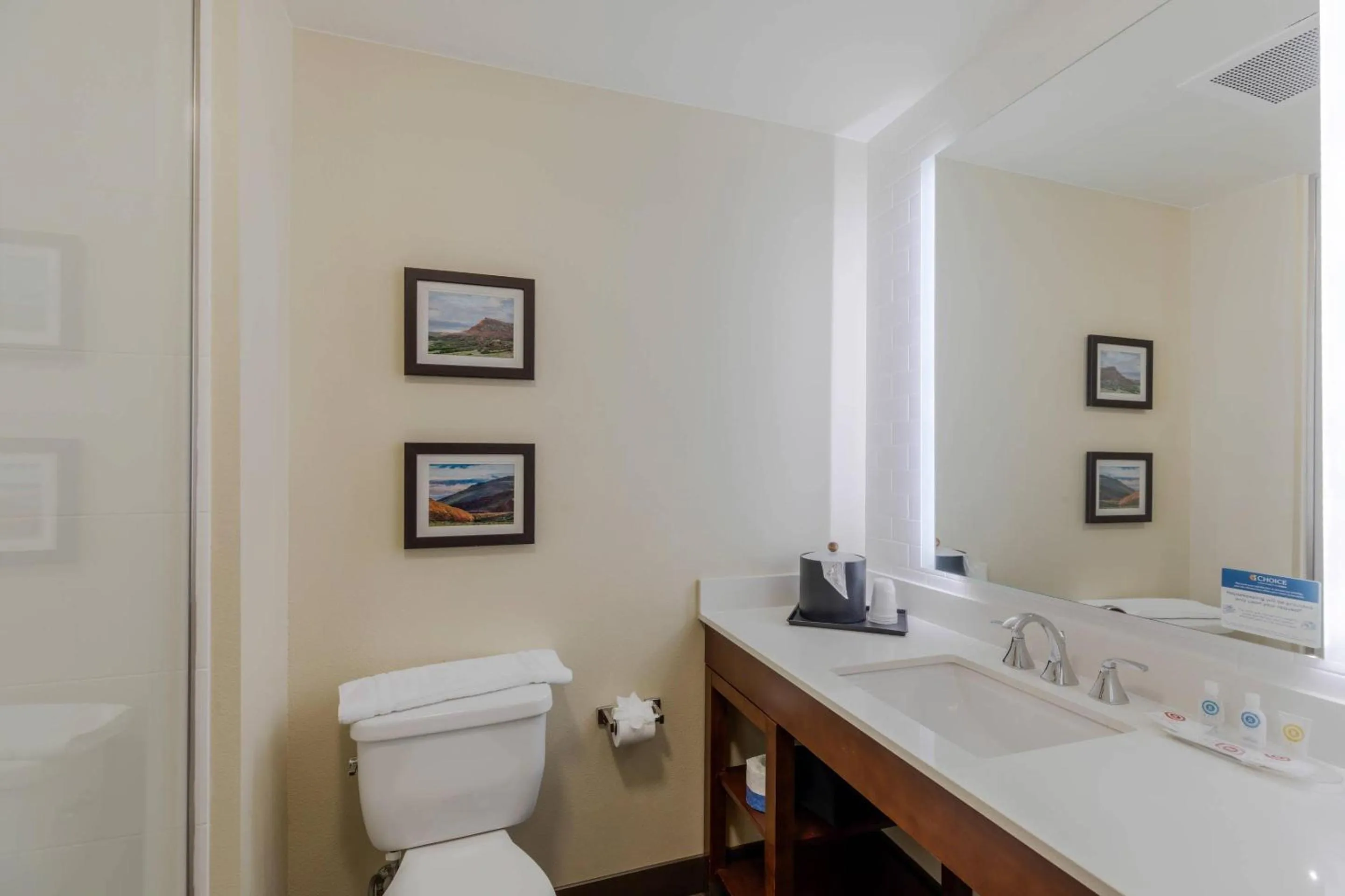 Bedroom in Comfort Suites Loveland