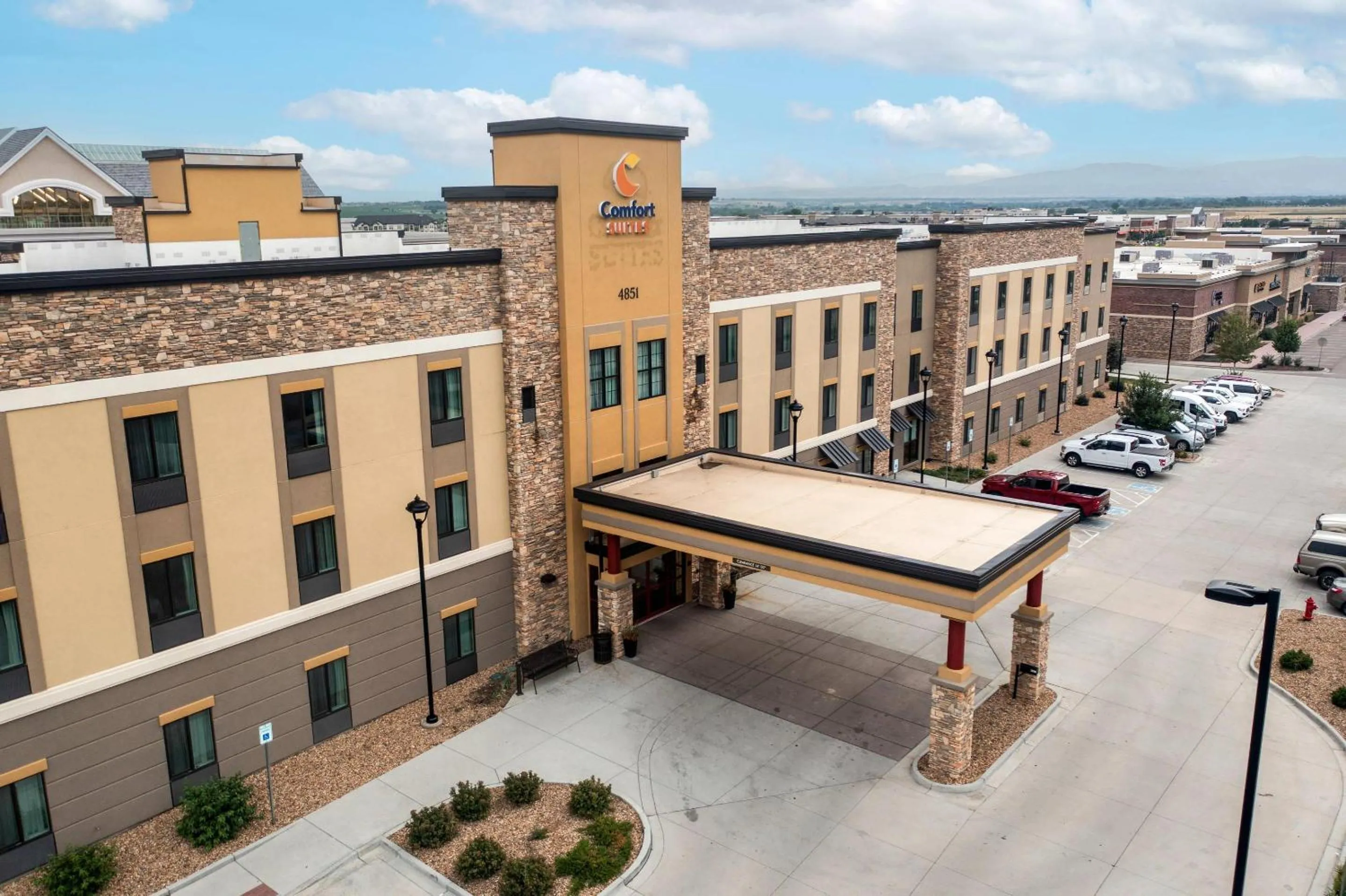 Property building in Comfort Suites Loveland