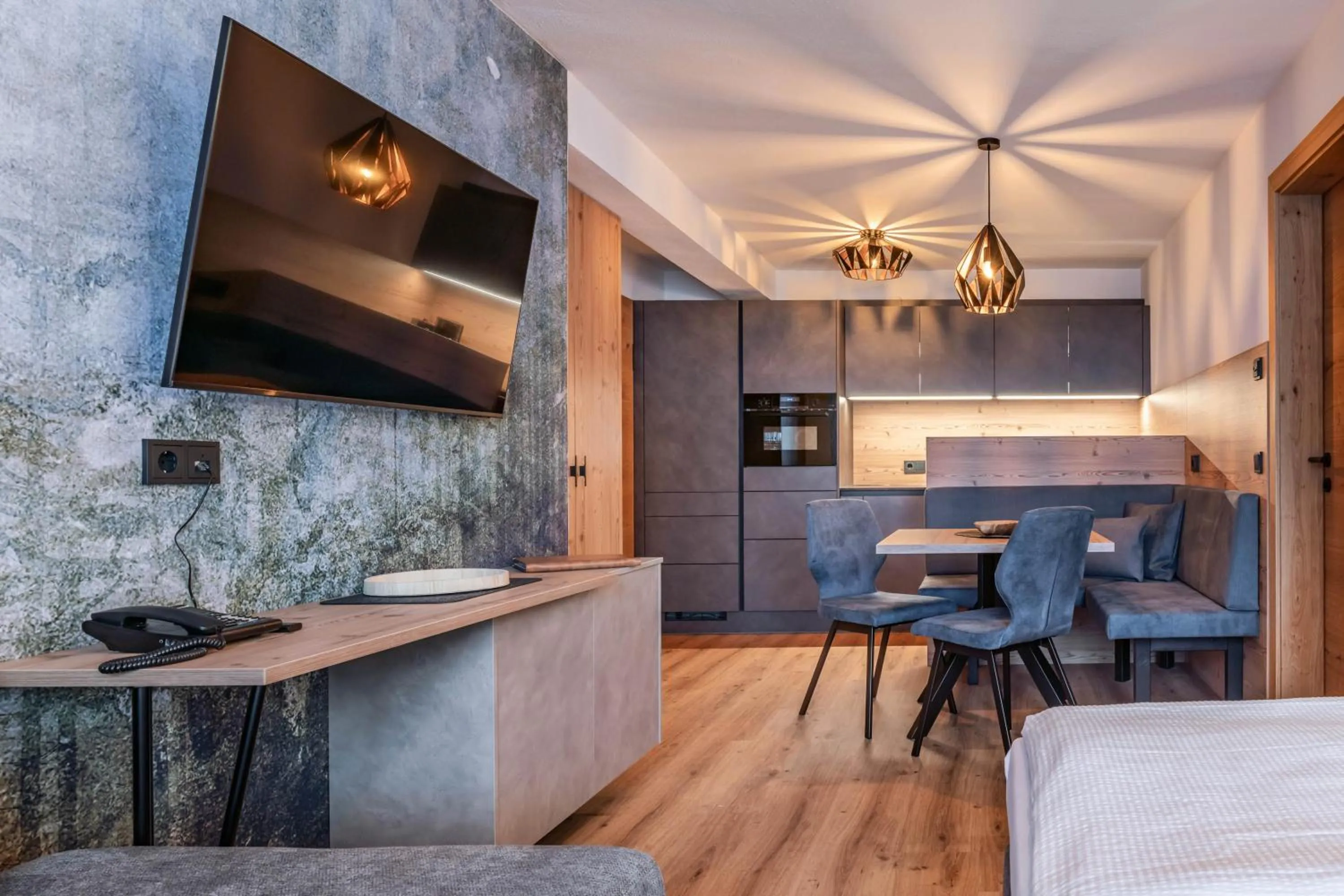 TV and multimedia in Montana Apartments