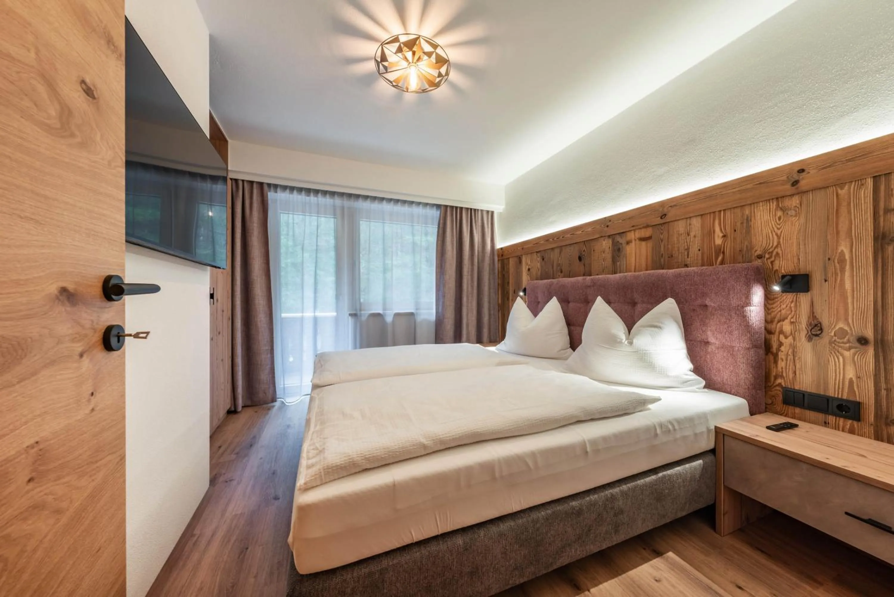 Bed in Montana Apartments