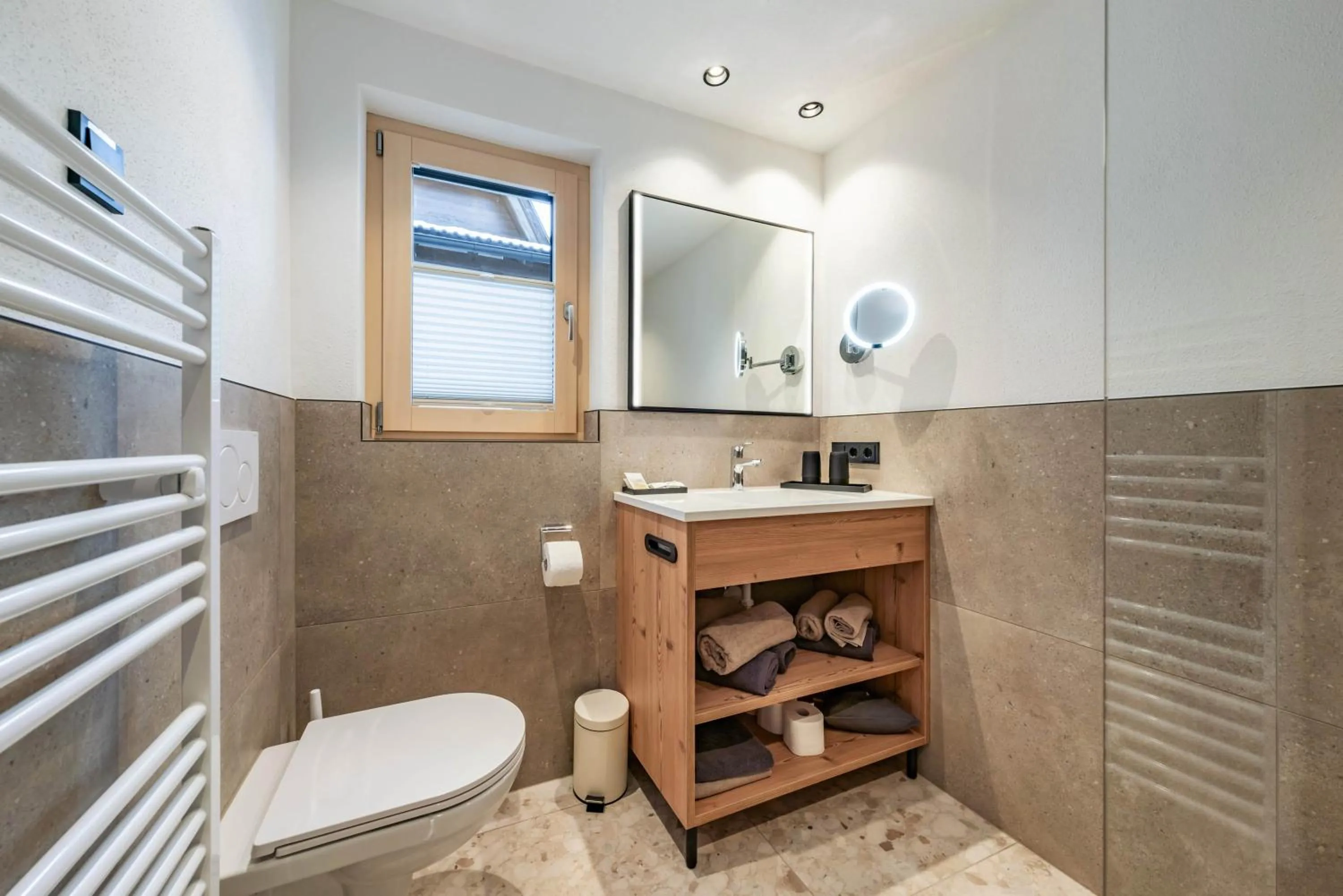 Shower in Montana Apartments