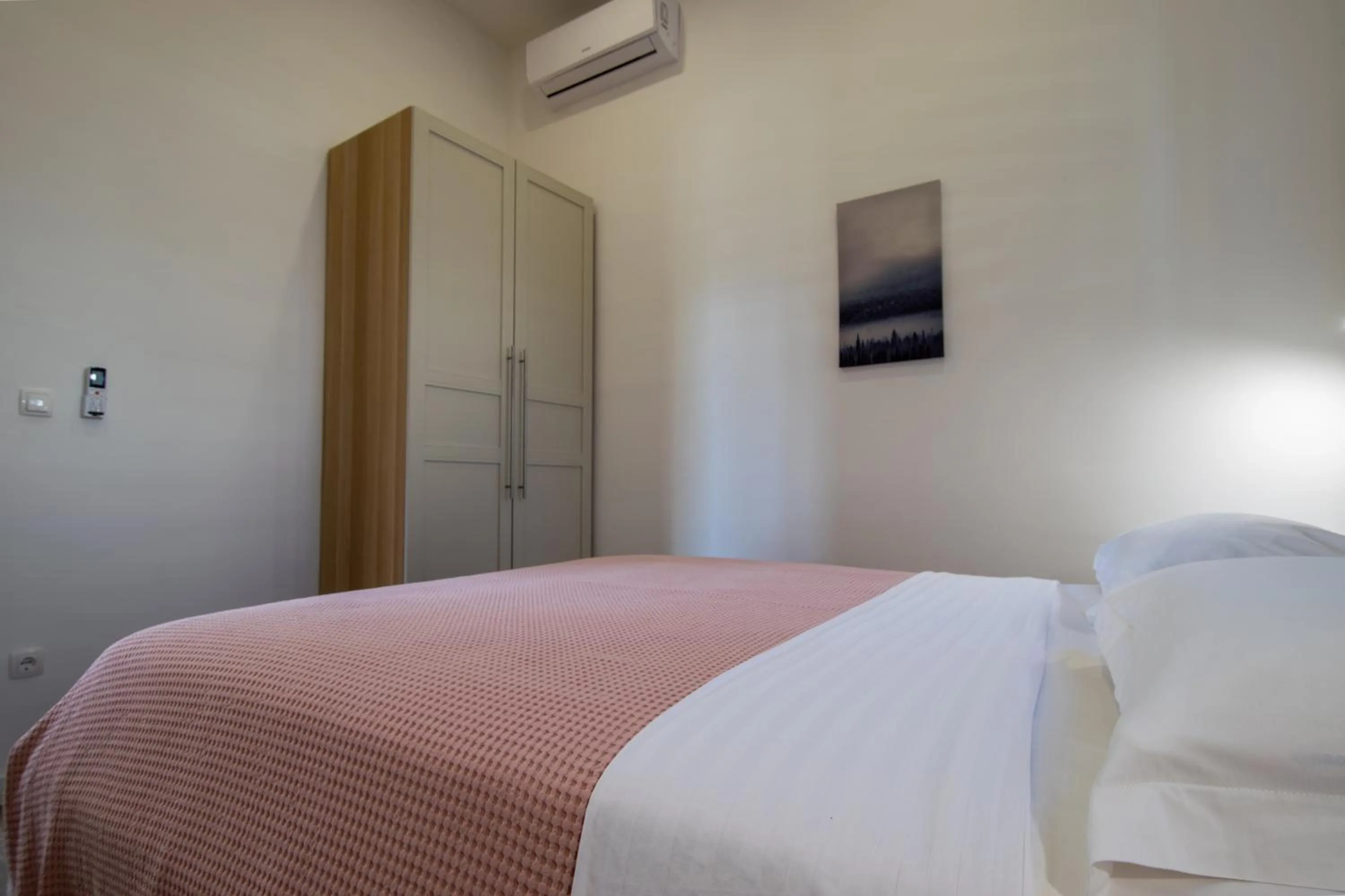 Bedroom, Bed in Apartments Lantina