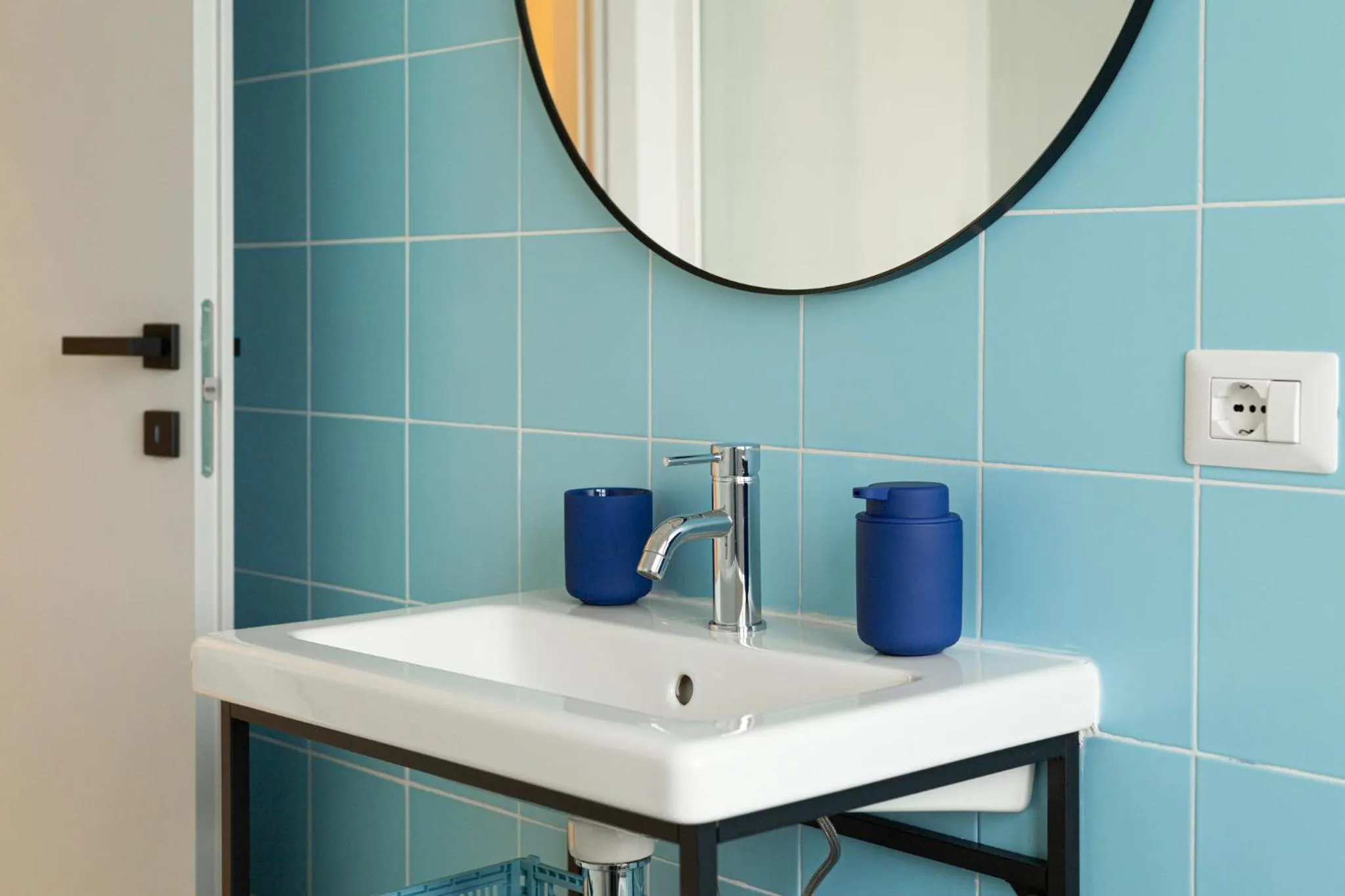 Bathroom in Spacebility Airport - self check-in