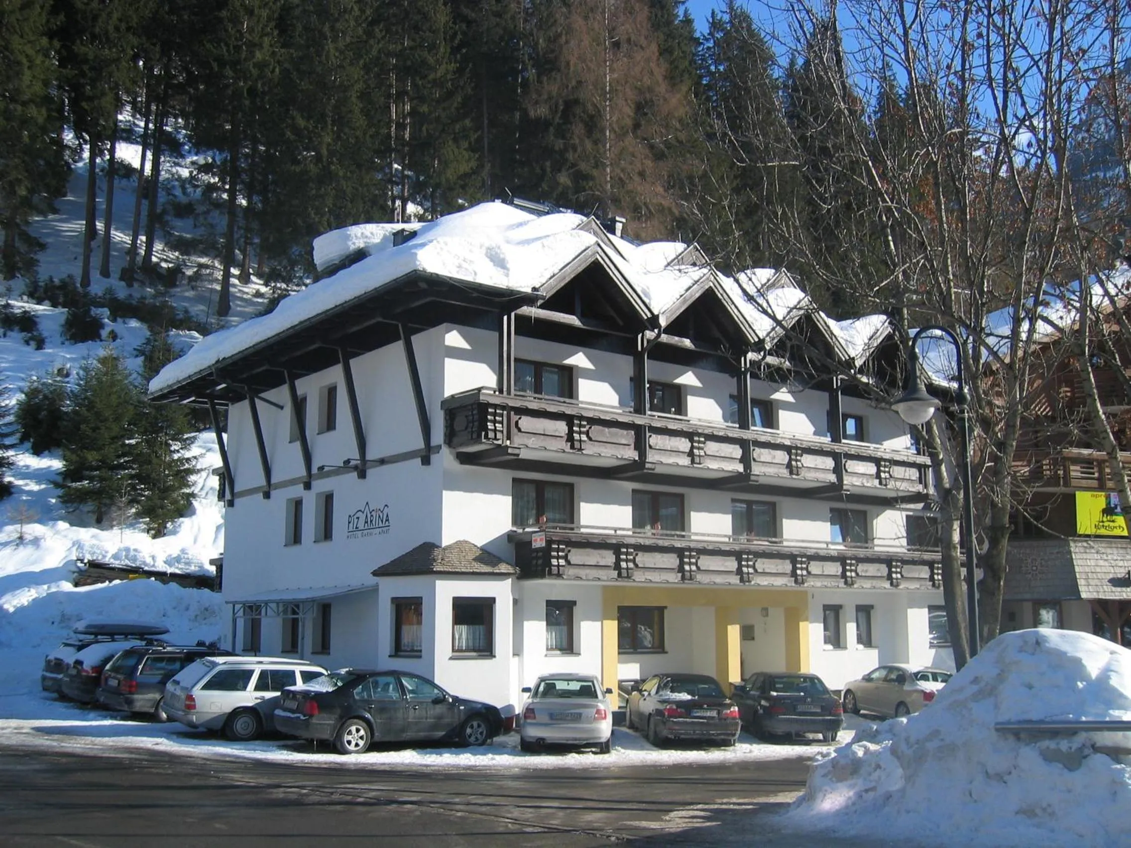 Property building in Piz Arina